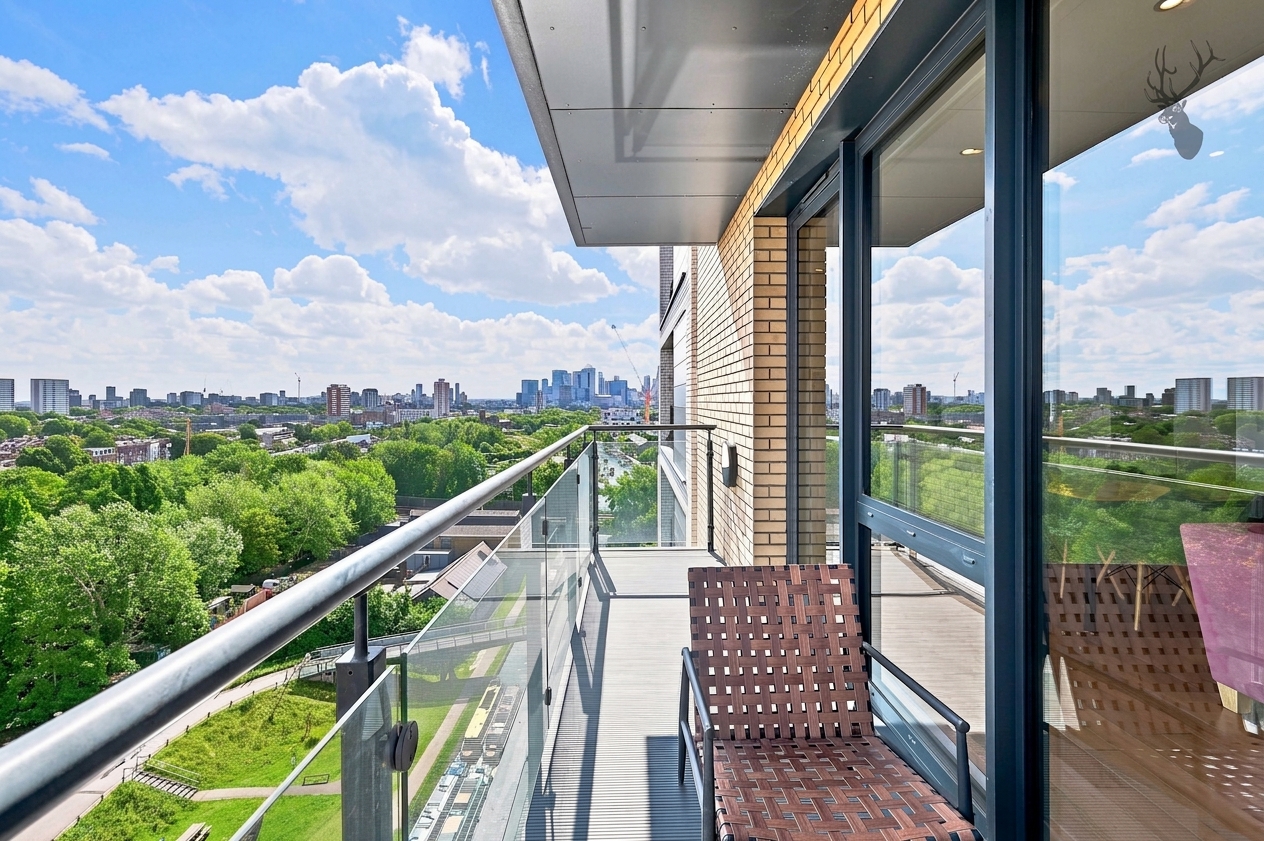 3 bedroom apartment for sale, Grand Regent Tower, London, E2, photo 15 of 20
