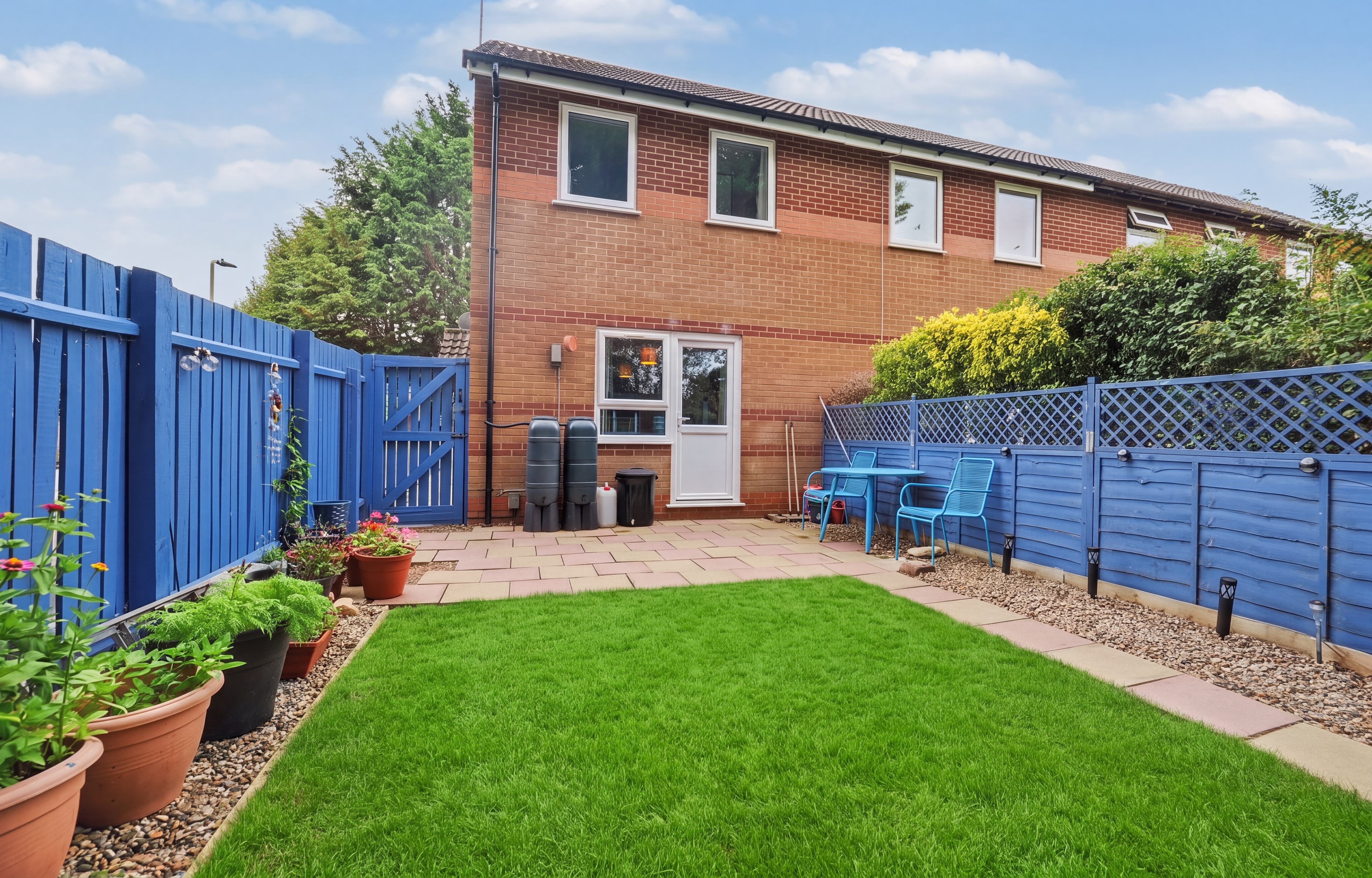 2 bedroom semi detached house for sale, Pear Tree Gardens, Market Harborough, LE16
