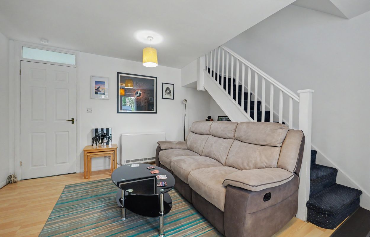 2 bedroom semi detached house for sale, Pear Tree Gardens, Market Harborough, LE16