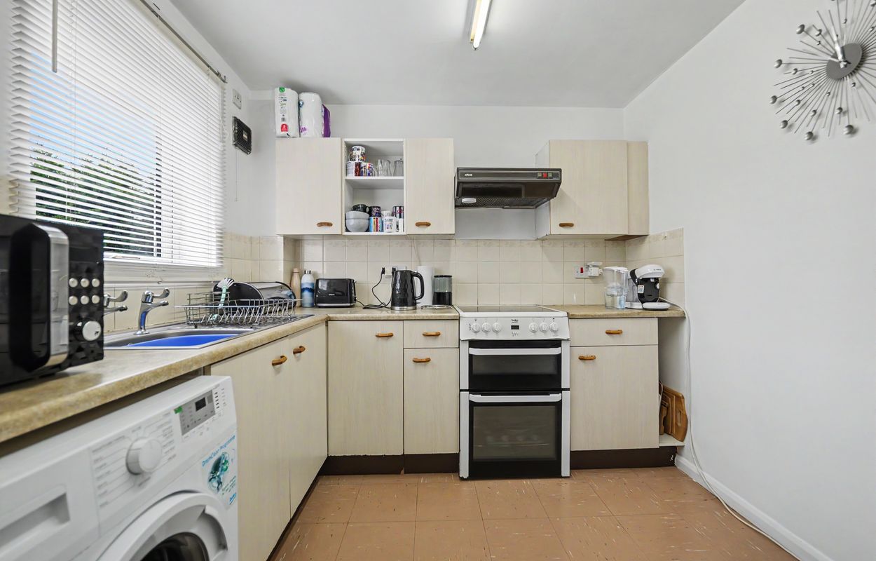 2 bedroom semi detached house for sale, Pear Tree Gardens, Market Harborough, LE16