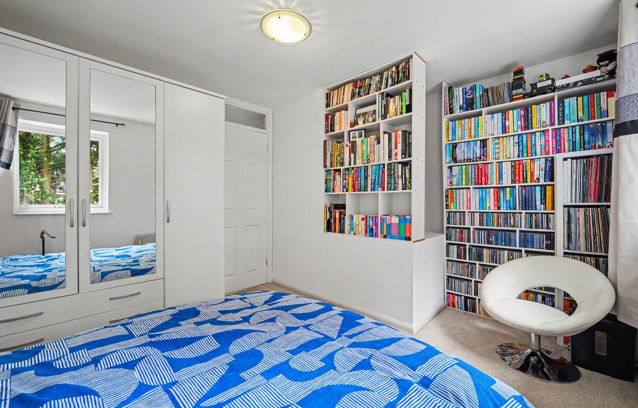 2 bedroom semi detached house for sale, Pear Tree Gardens, Market Harborough, LE16