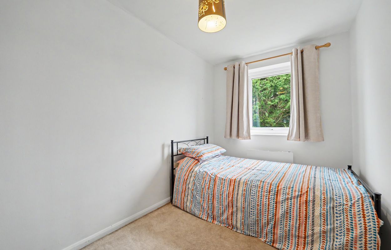 2 bedroom semi detached house for sale, Pear Tree Gardens, Market Harborough, LE16