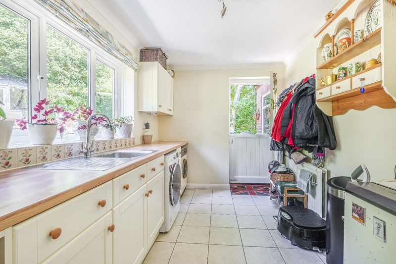 4 bedroom for sale, Applebrook House The Dene, Andover, SP11, photo 11 of 20