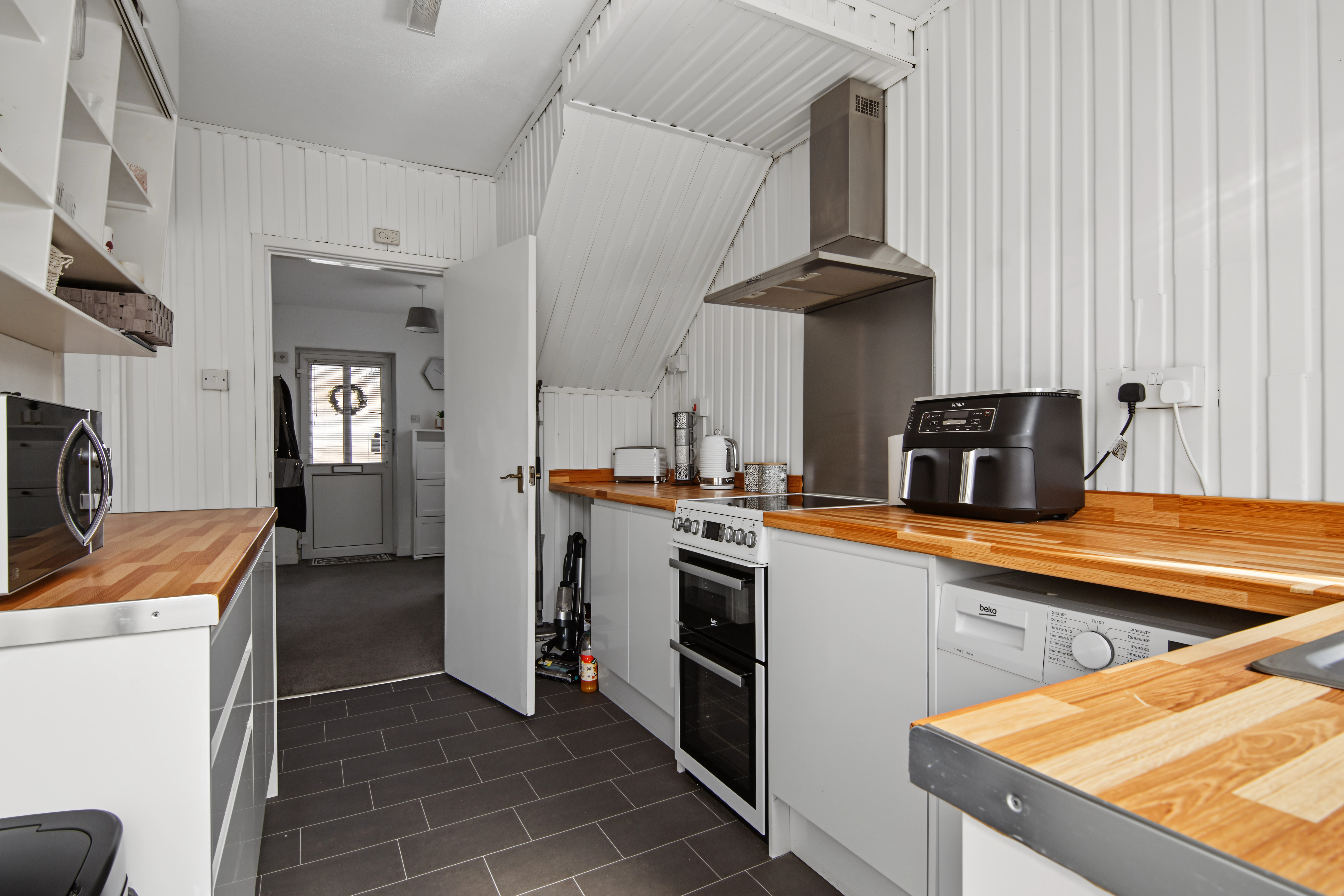 3 bedroom end of terrace house for sale, Templeton Road, Birmingham, B44, photo 2