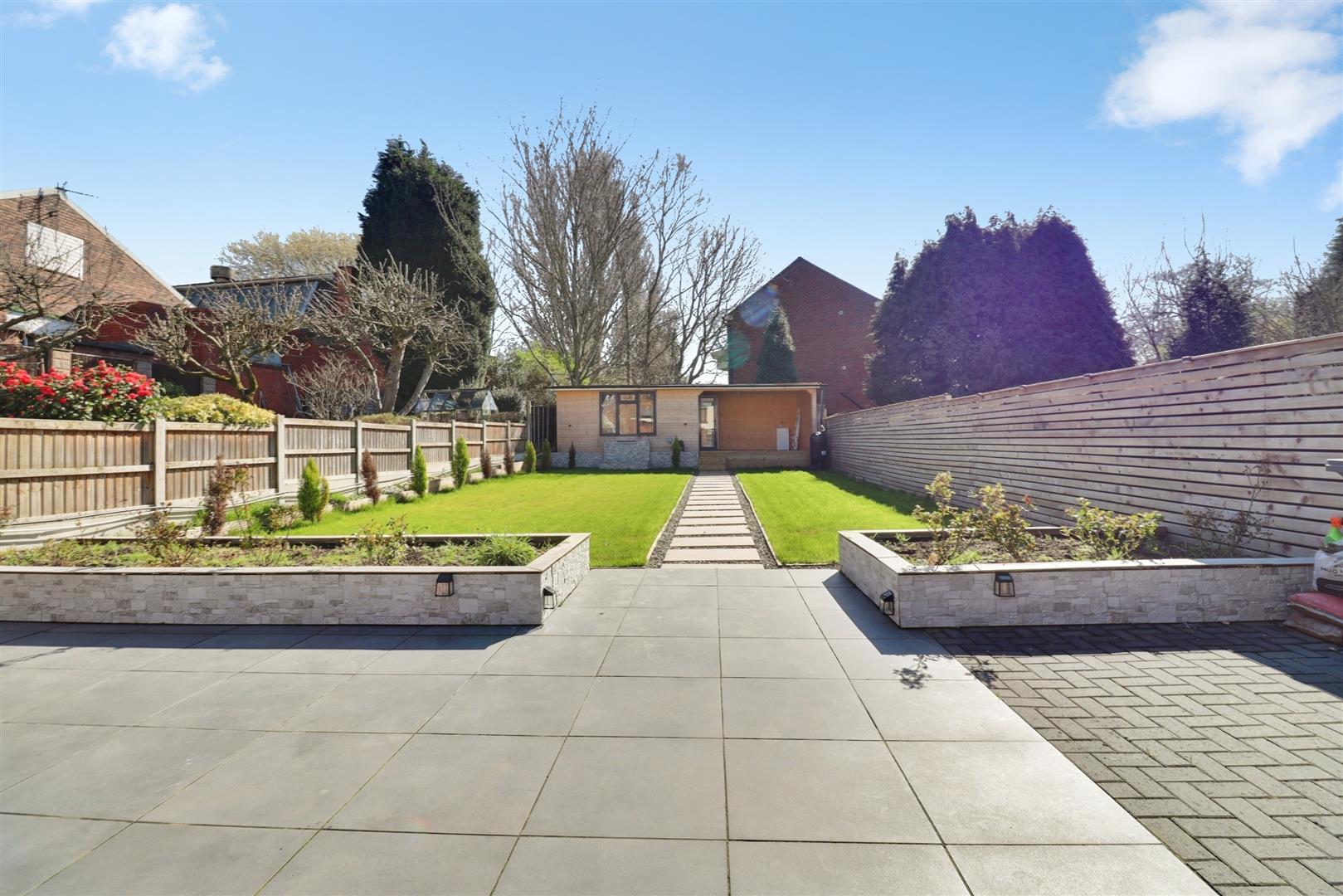 4 bedroom house for sale, Lower Milehouse Lane, Newcastle, ST5, photo 2