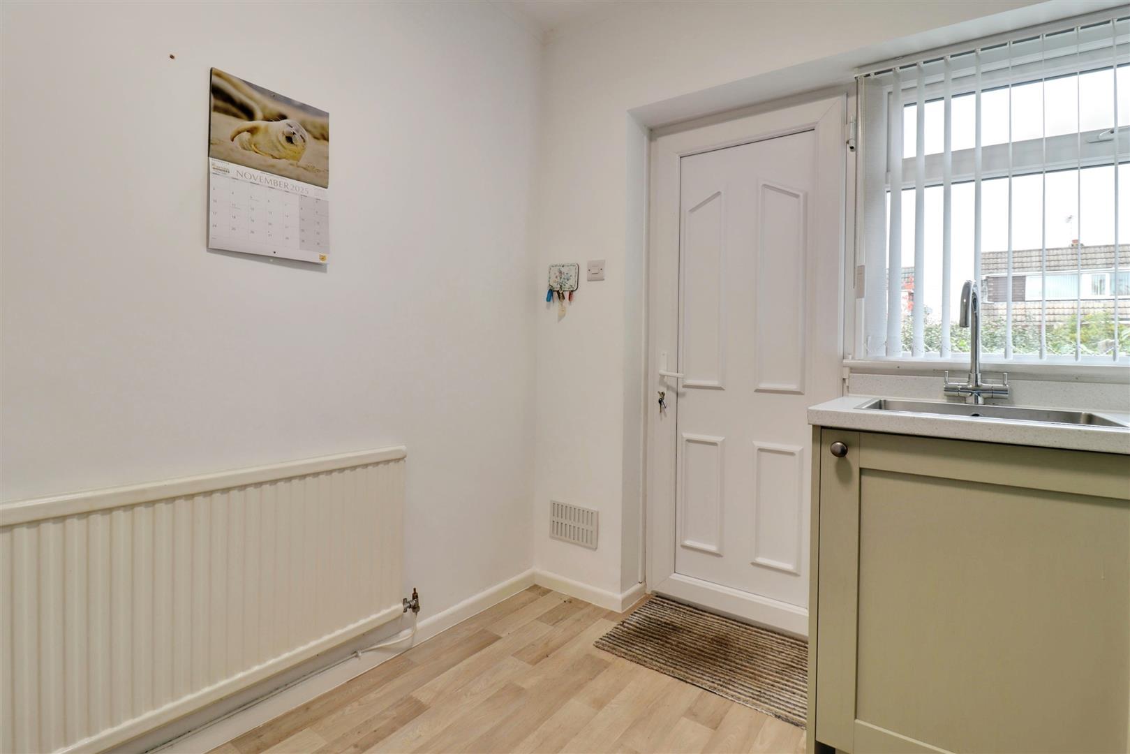 2 bedroom house for sale, Campbell Close, Crewe, CW1, photo 9 of 16