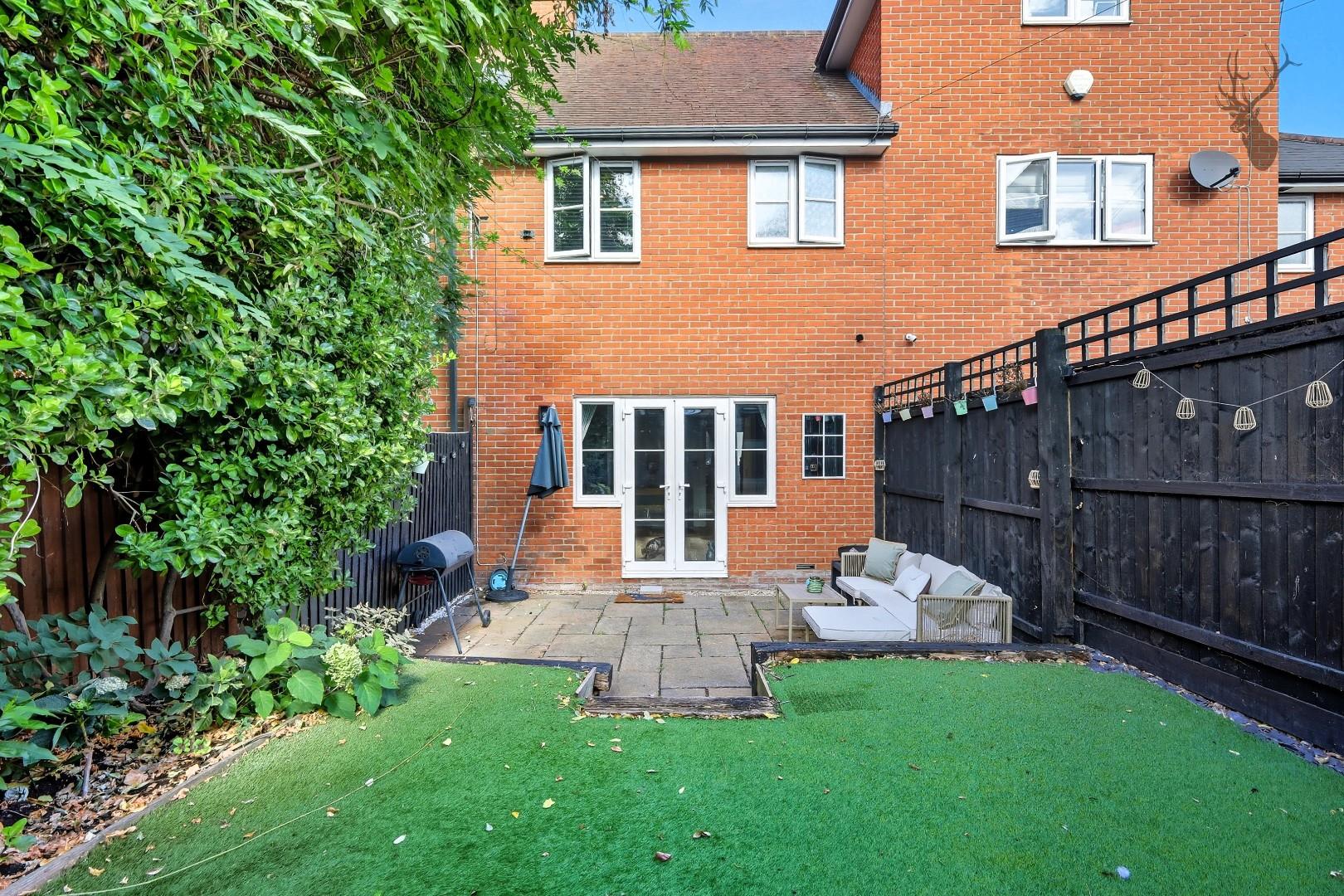 2 bedroom mid-terraced house for sale, Abridge Mews Market Place, Romford, RM4, photo 16 of 19