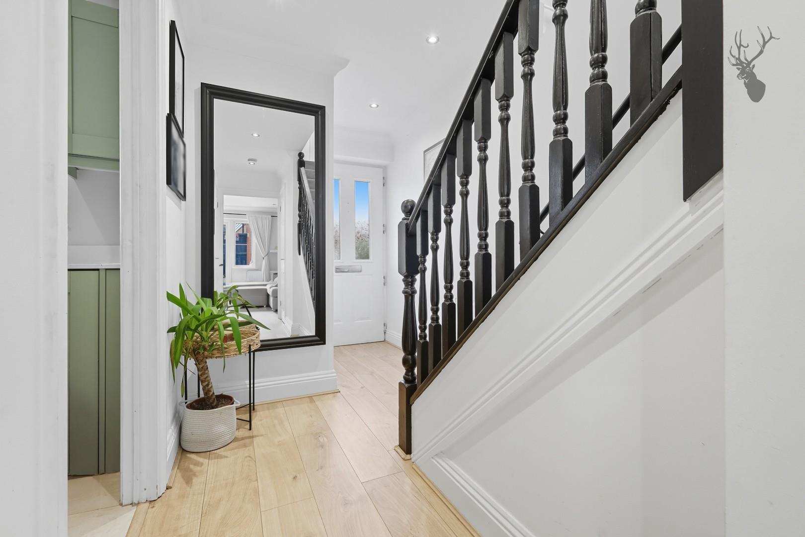 2 bedroom mid-terraced house for sale, Abridge Mews Market Place, Romford, RM4, photo 6 of 19