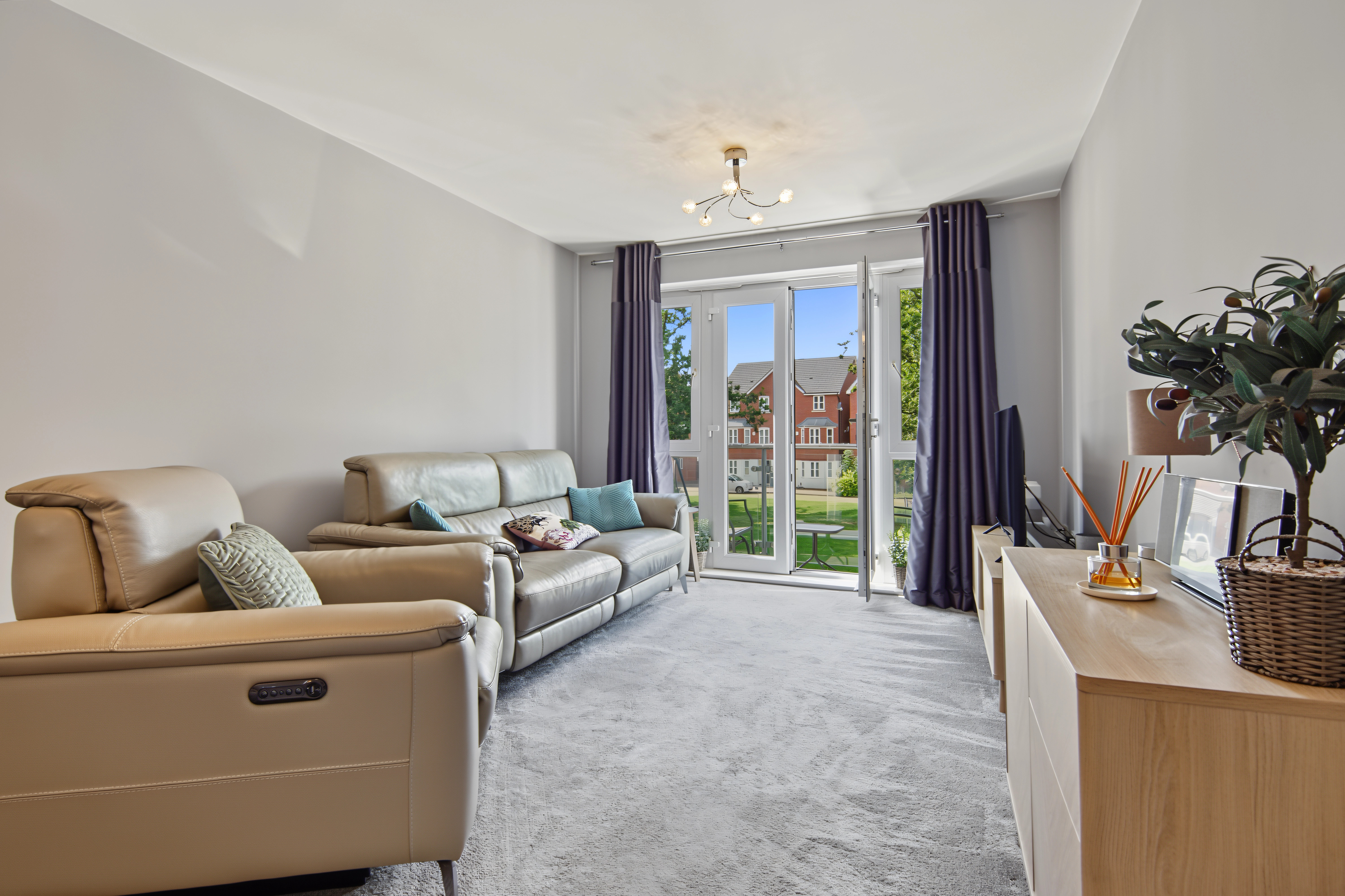 2 bedroom flat for sale, Philmont Court, Coventry, CV4, photo 2