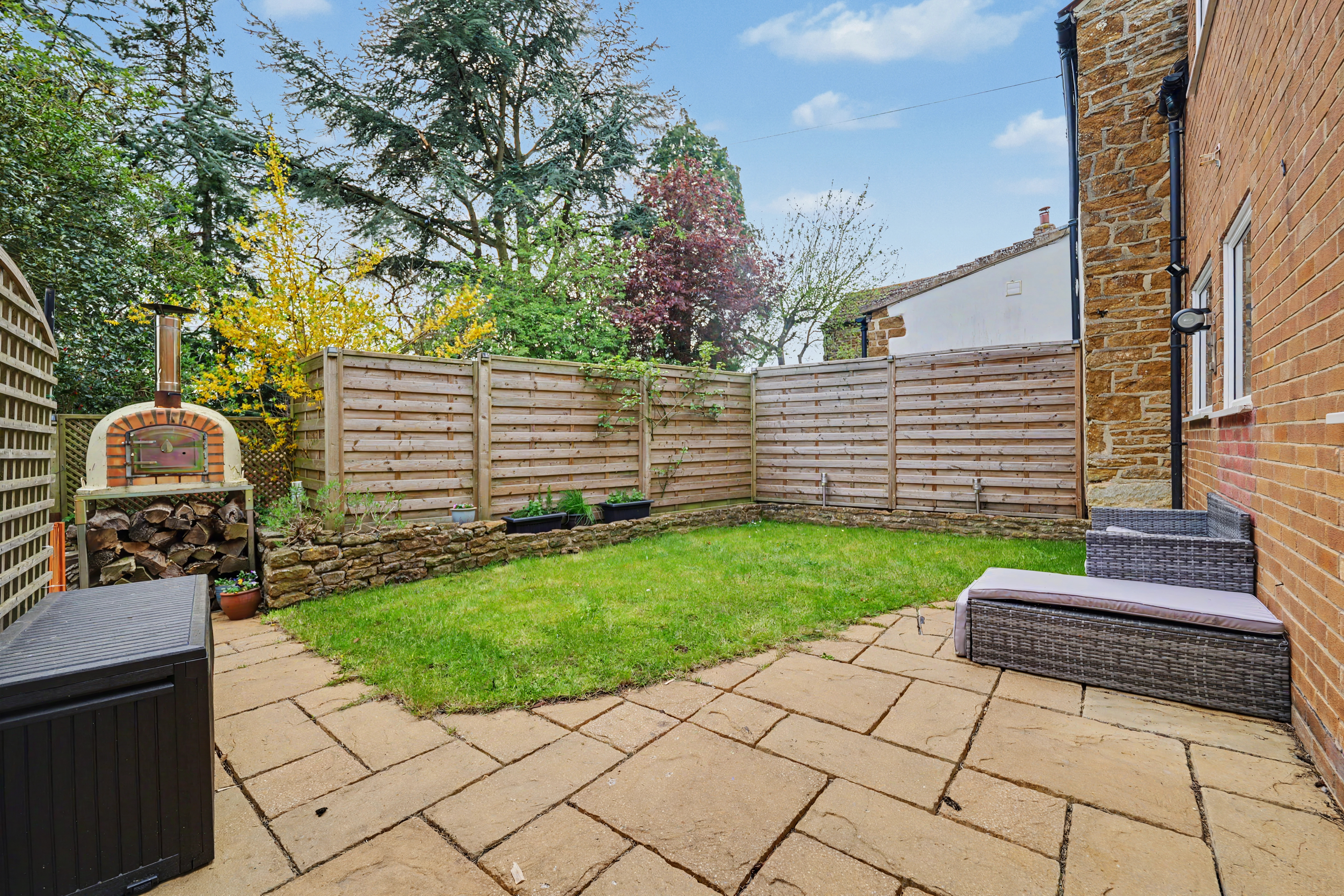 4 bedroom semi detached cottage for sale, King Street, Melton Mowbray, LE14, photo 4