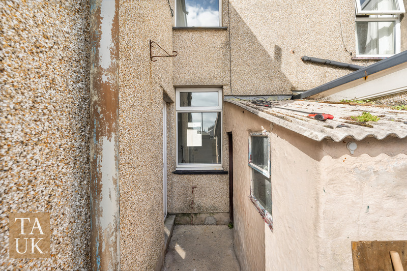 2 bedroom for sale, Station Street, Holyhead, LL65, photo 14 of 14