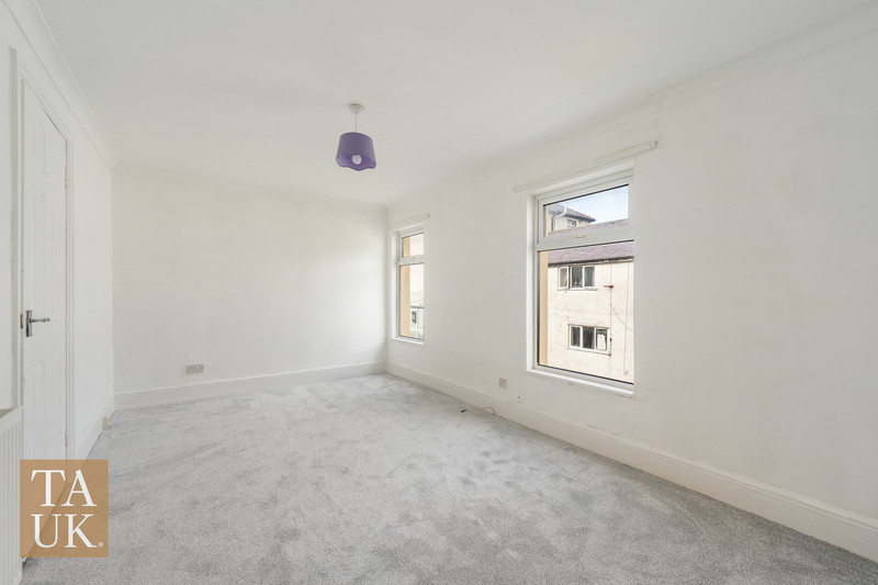 2 bedroom for sale, Station Street, Holyhead, LL65, photo 9 of 14