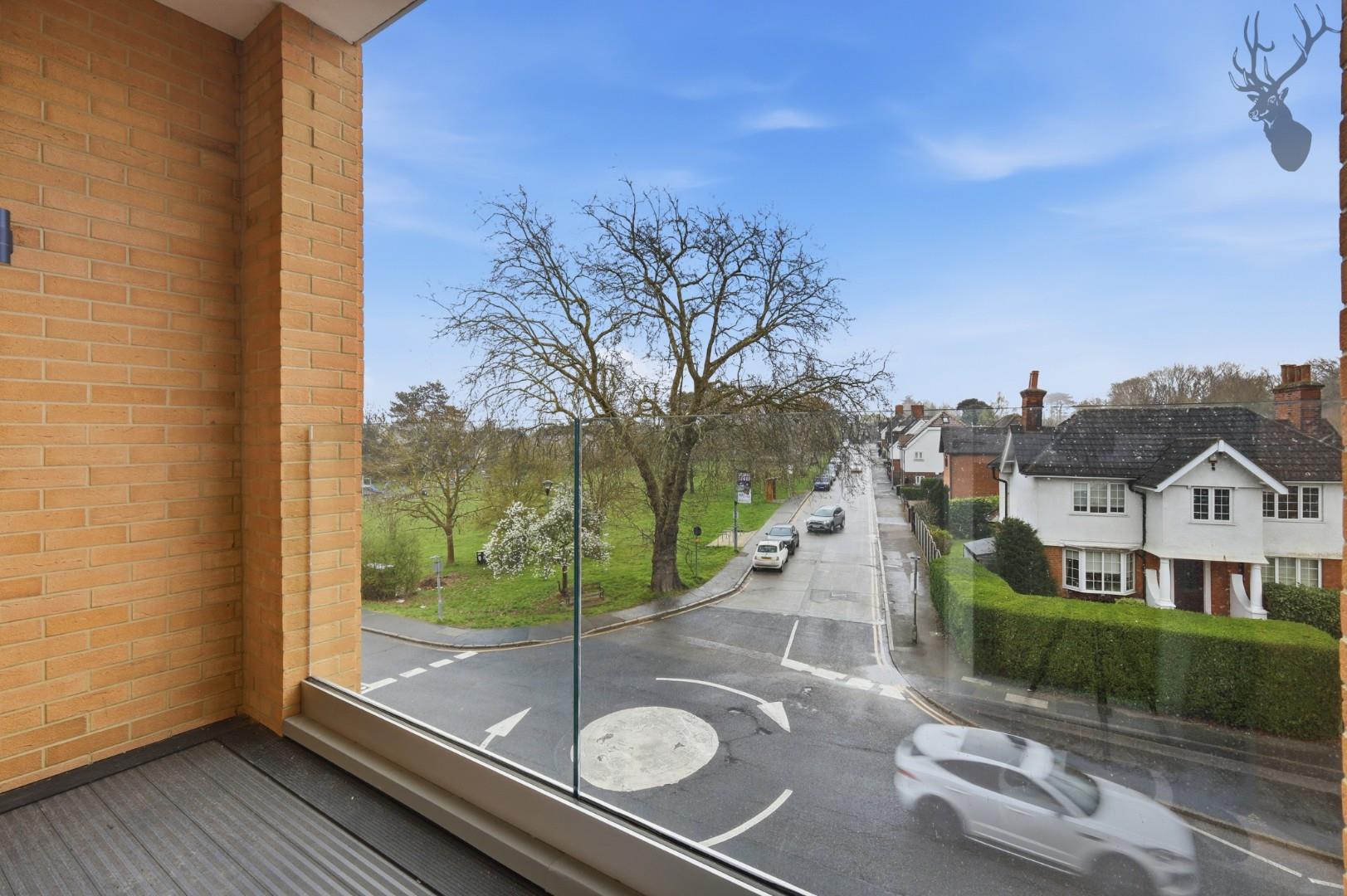 2 bedroom apartment for sale, High Road, Chigwell, IG7, photo 14 of 18