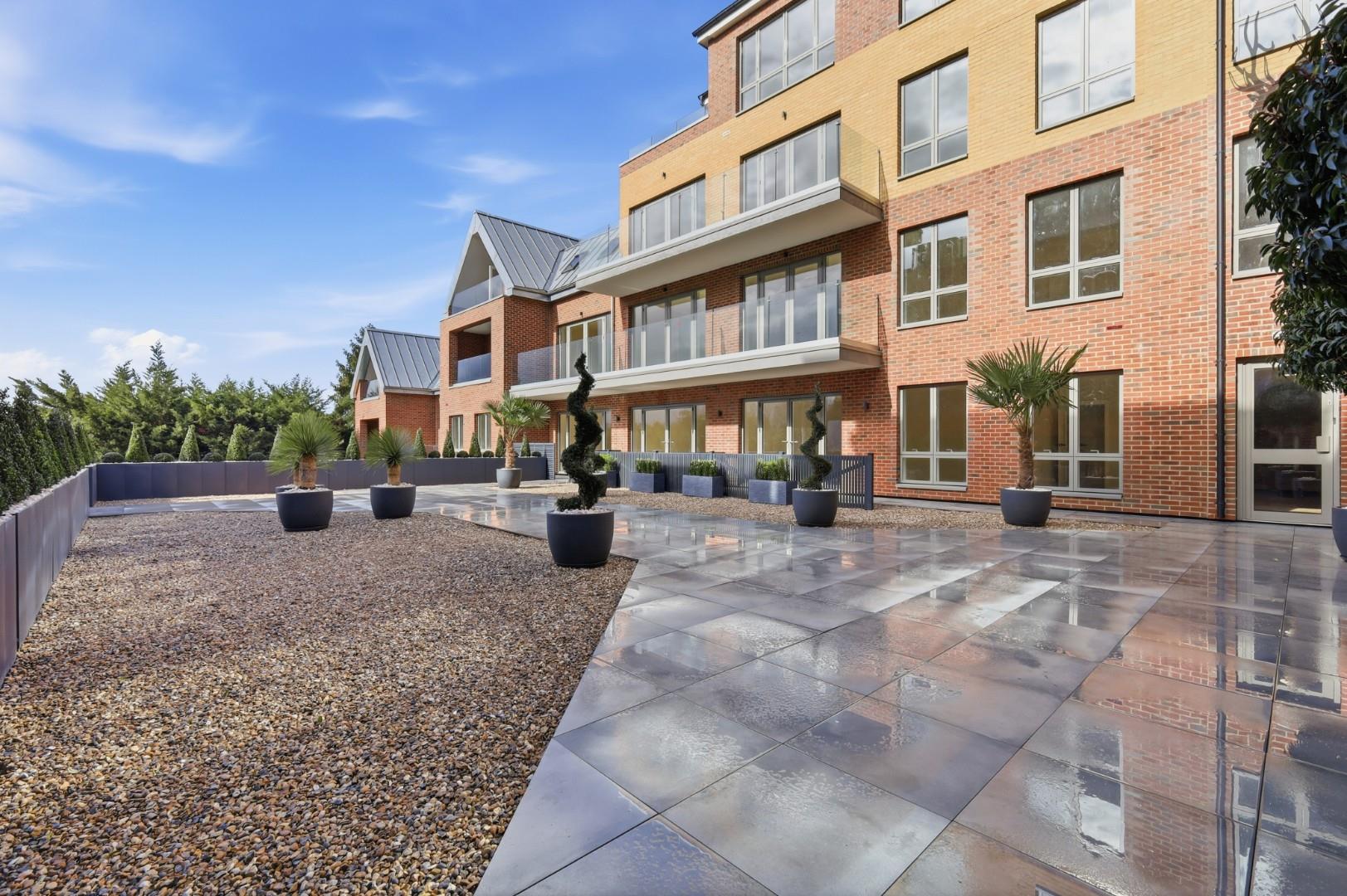 2 bedroom apartment for sale, High Road, Chigwell, IG7, photo 17 of 18