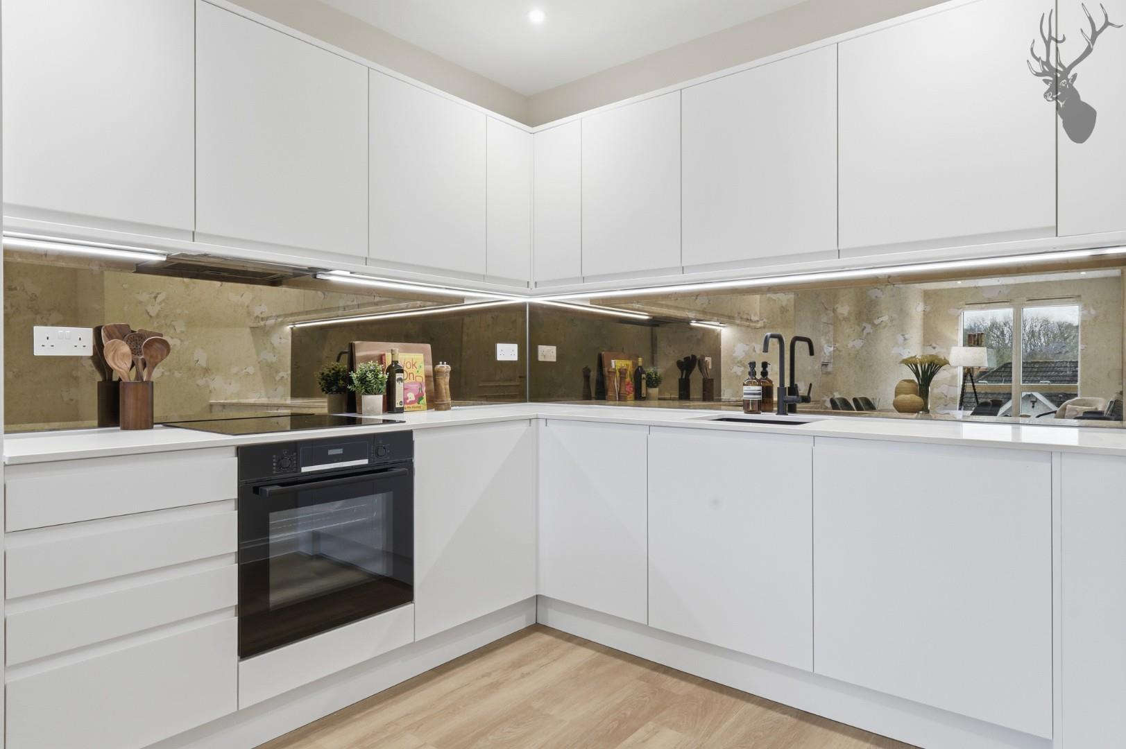 2 bedroom apartment for sale, High Road, Chigwell, IG7, photo 7 of 18