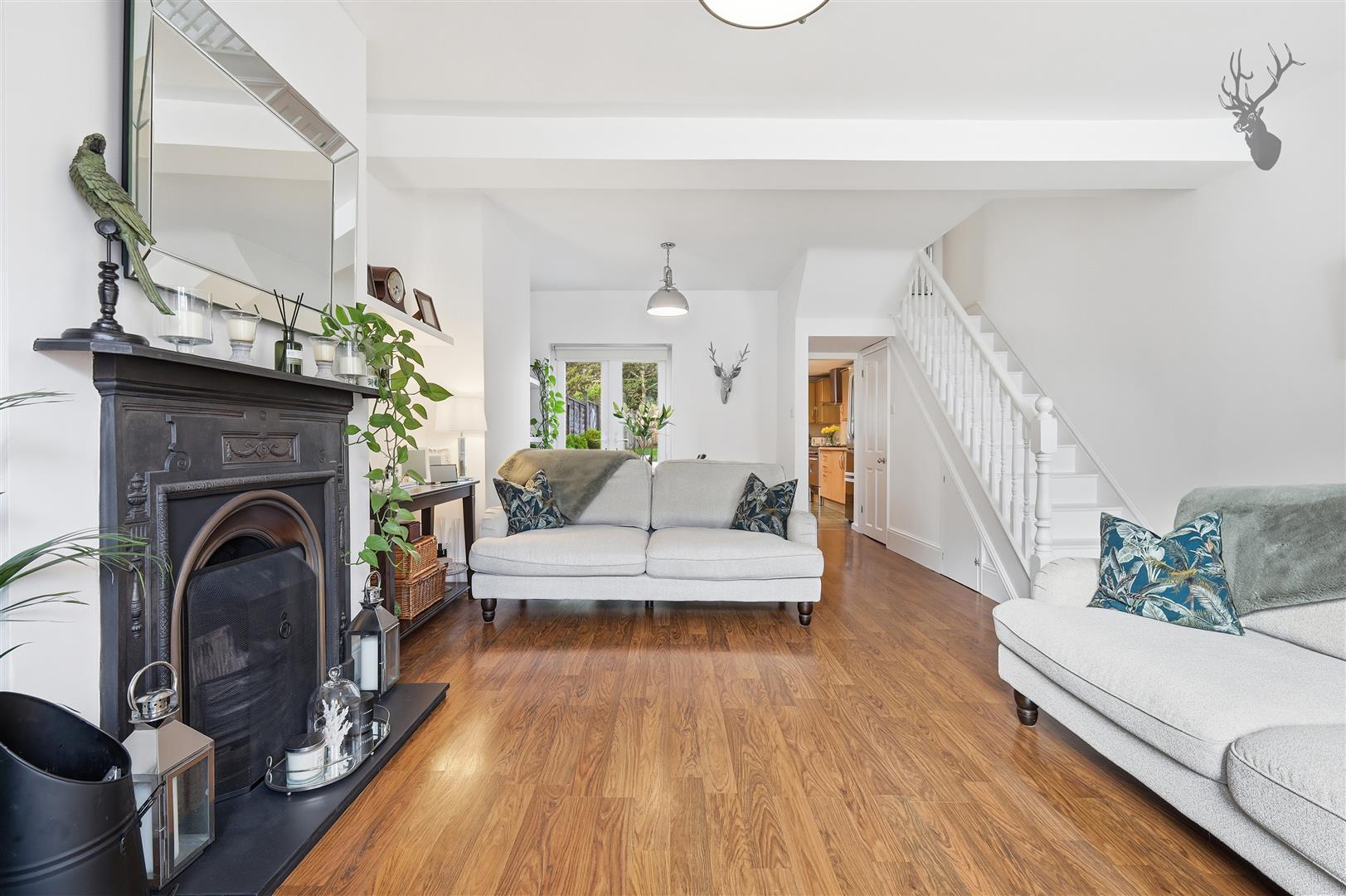 3 bedroom mid-terraced house for sale, West Grove, Woodford Green, IG8, photo 2
