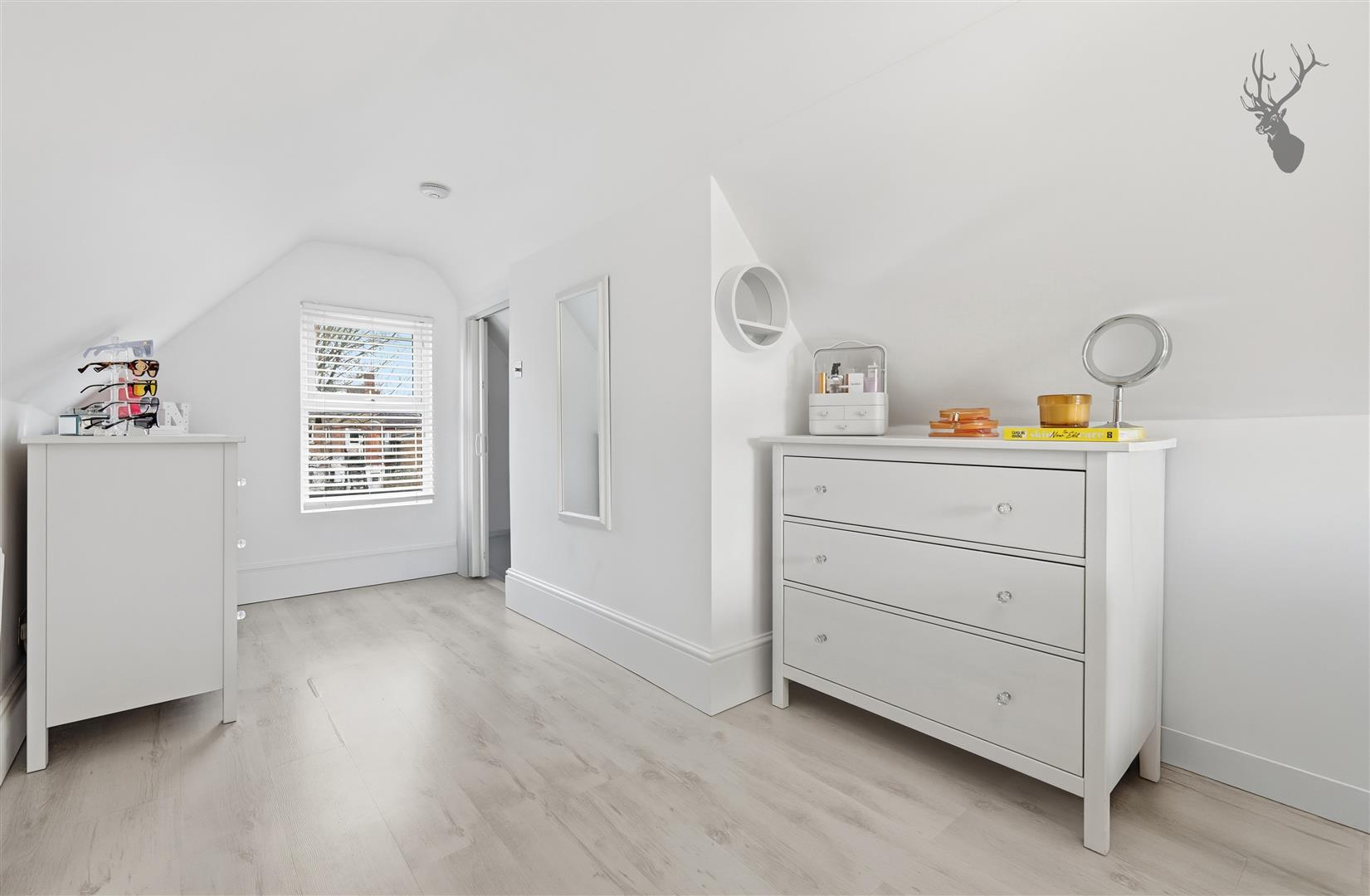 3 bedroom mid-terraced house for sale, West Grove, Woodford Green, IG8, photo 19 of 20