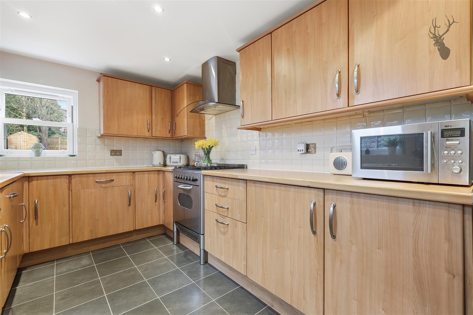 3 bedroom mid-terraced house for sale, West Grove, Woodford Green, IG8, photo 10 of 20