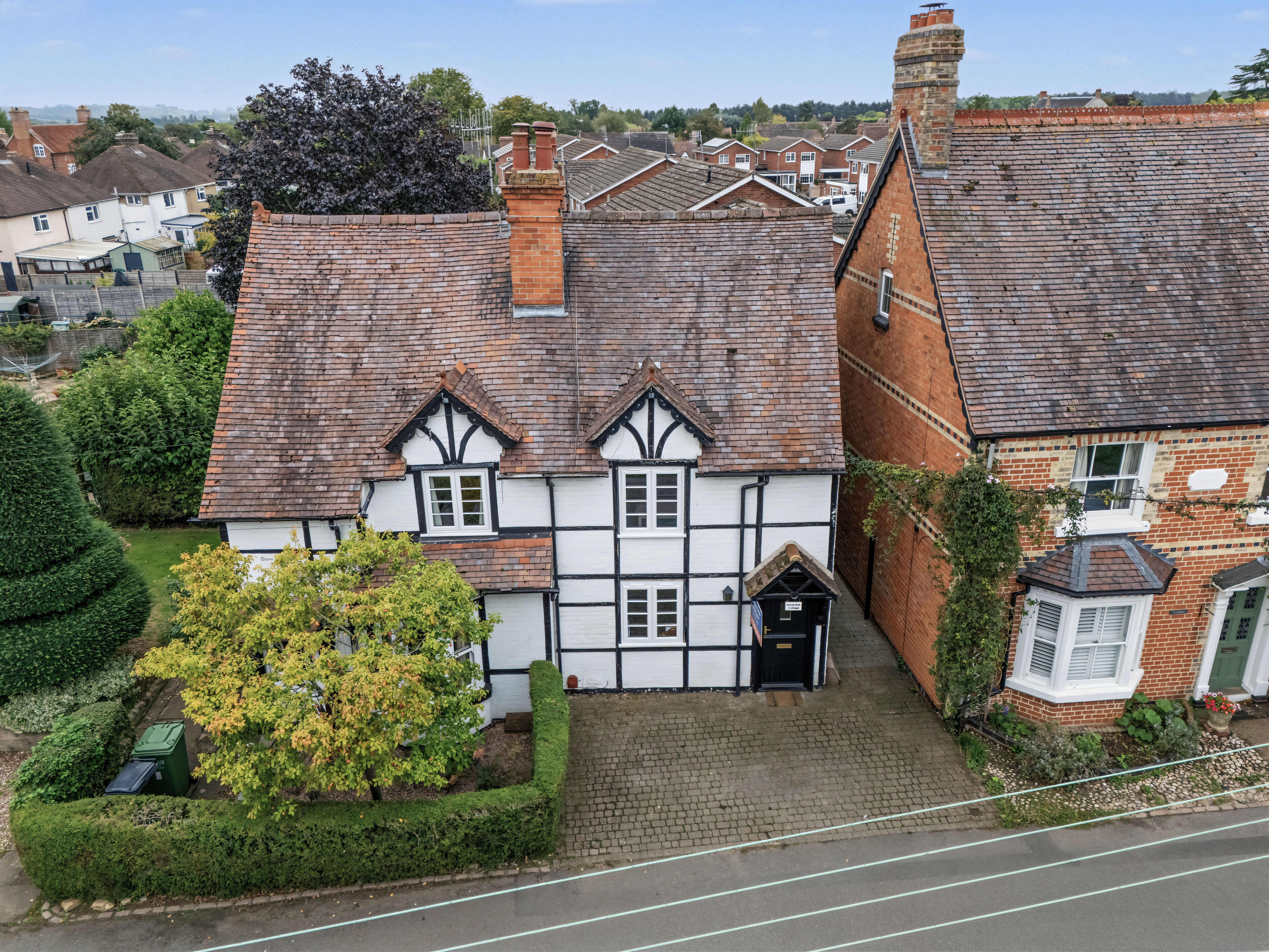 3 bedroom cottage for sale, Horseshoe Cottage Hughes Lane, Evesham, WR11