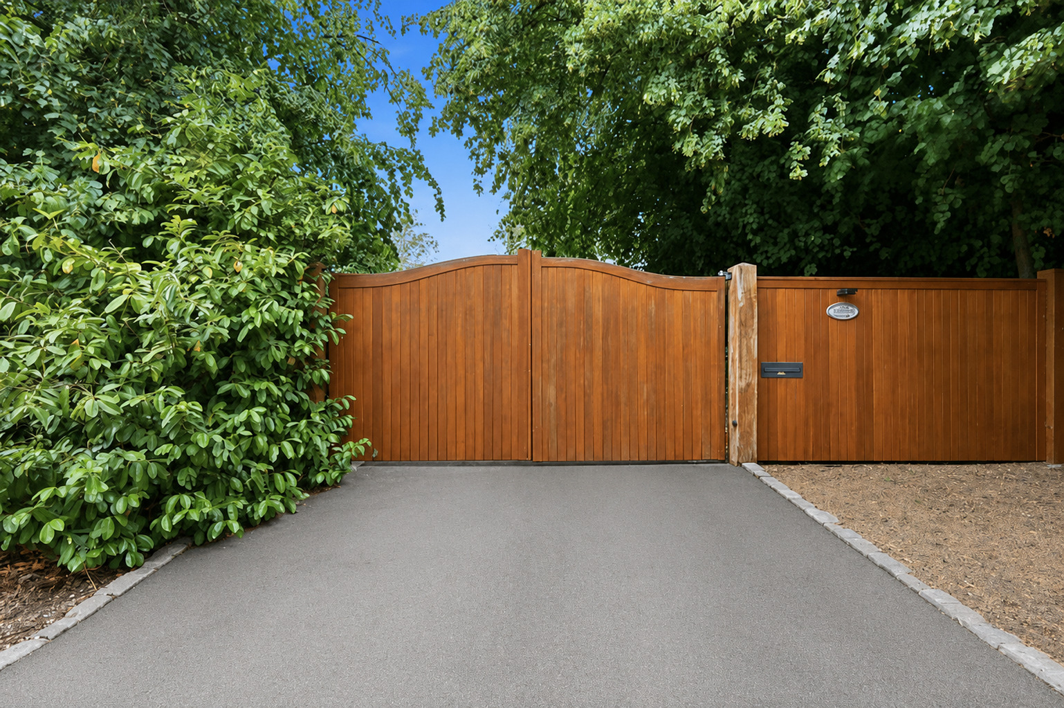4 bedroom detached house for sale, Orchard House Brentwood Road, Ongar, CM5, photo 2