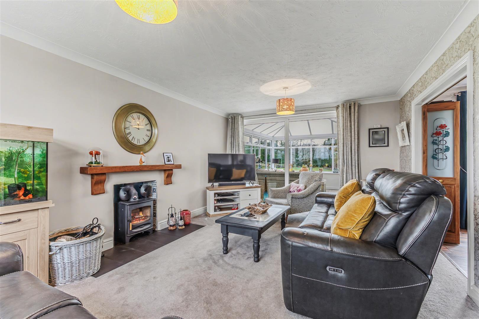 4 bedroom detached house for sale, Little Road, Evesham, WR11