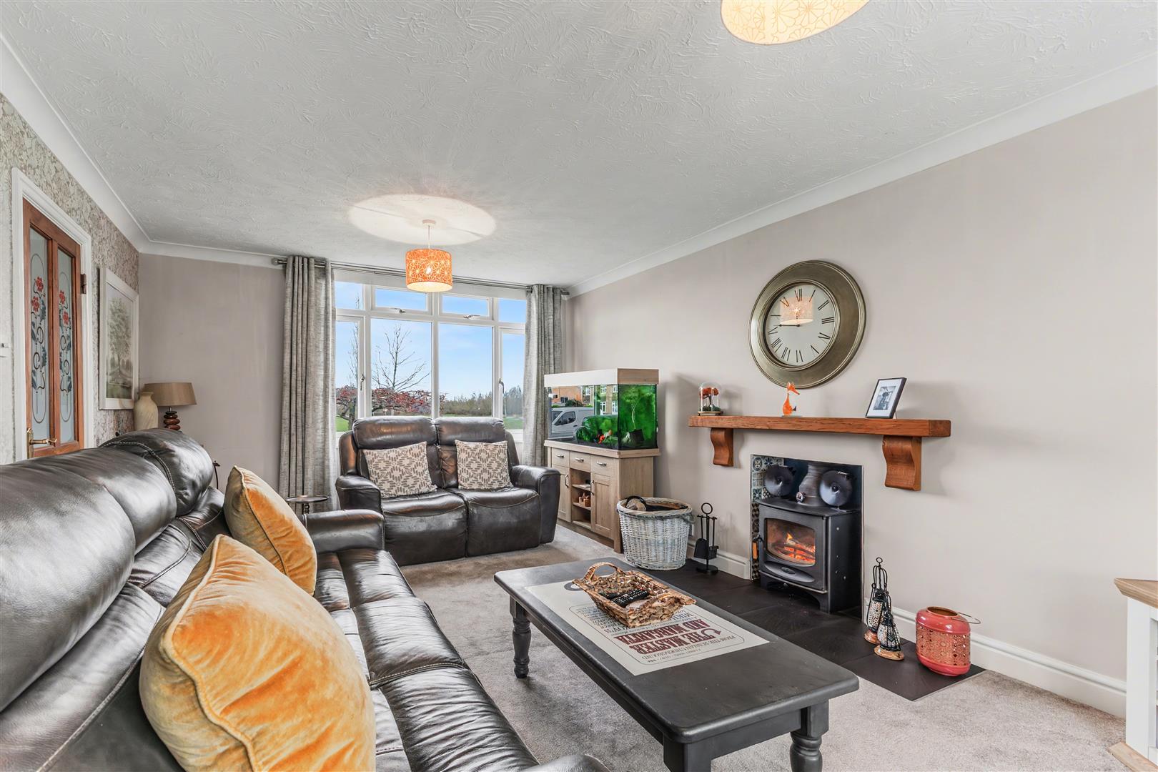 4 bedroom detached house for sale, Little Road, Evesham, WR11