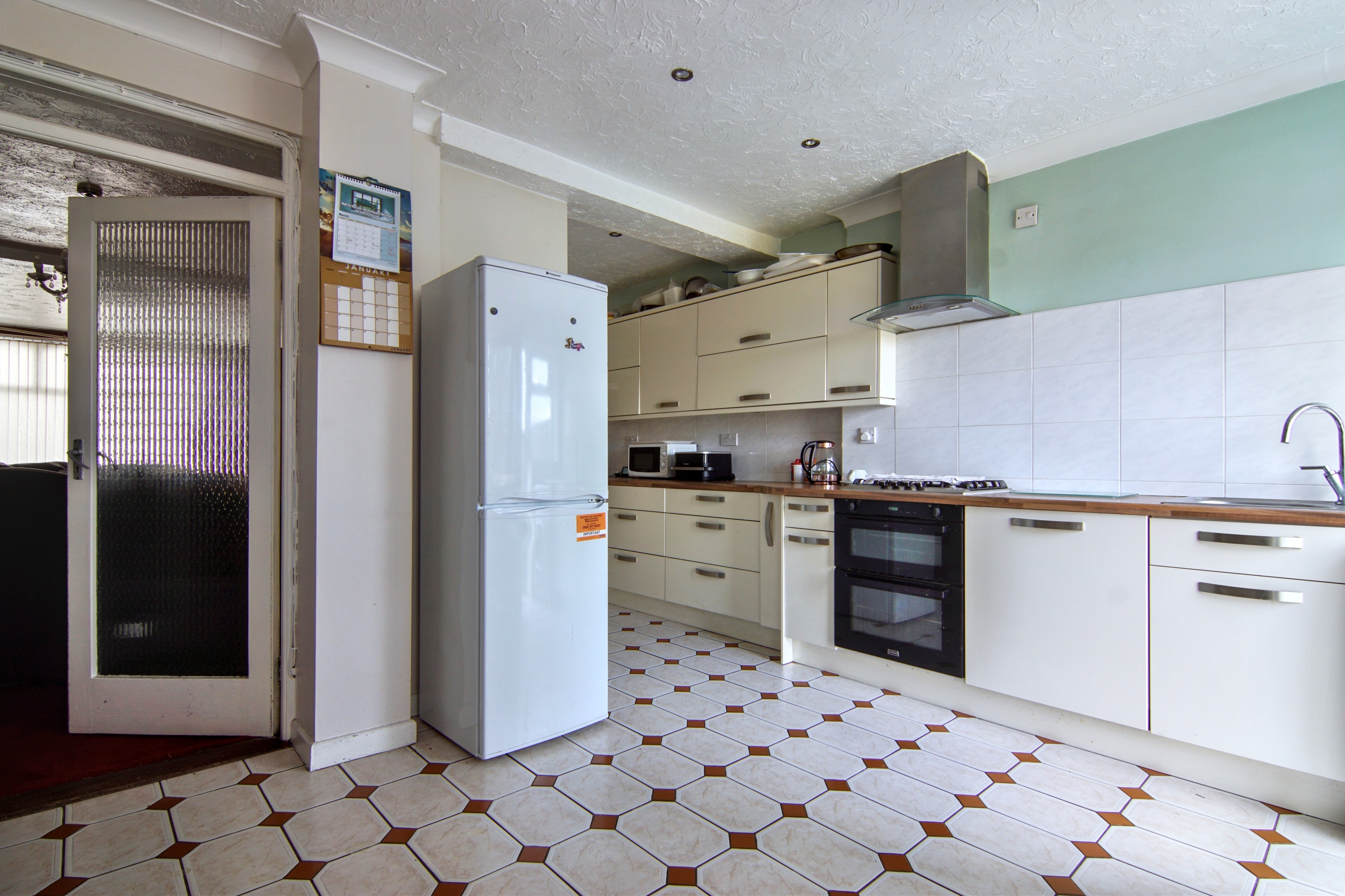 3 bedroom mid-terraced house for sale, Clovelly Road, Coventry, CV2, photo 3