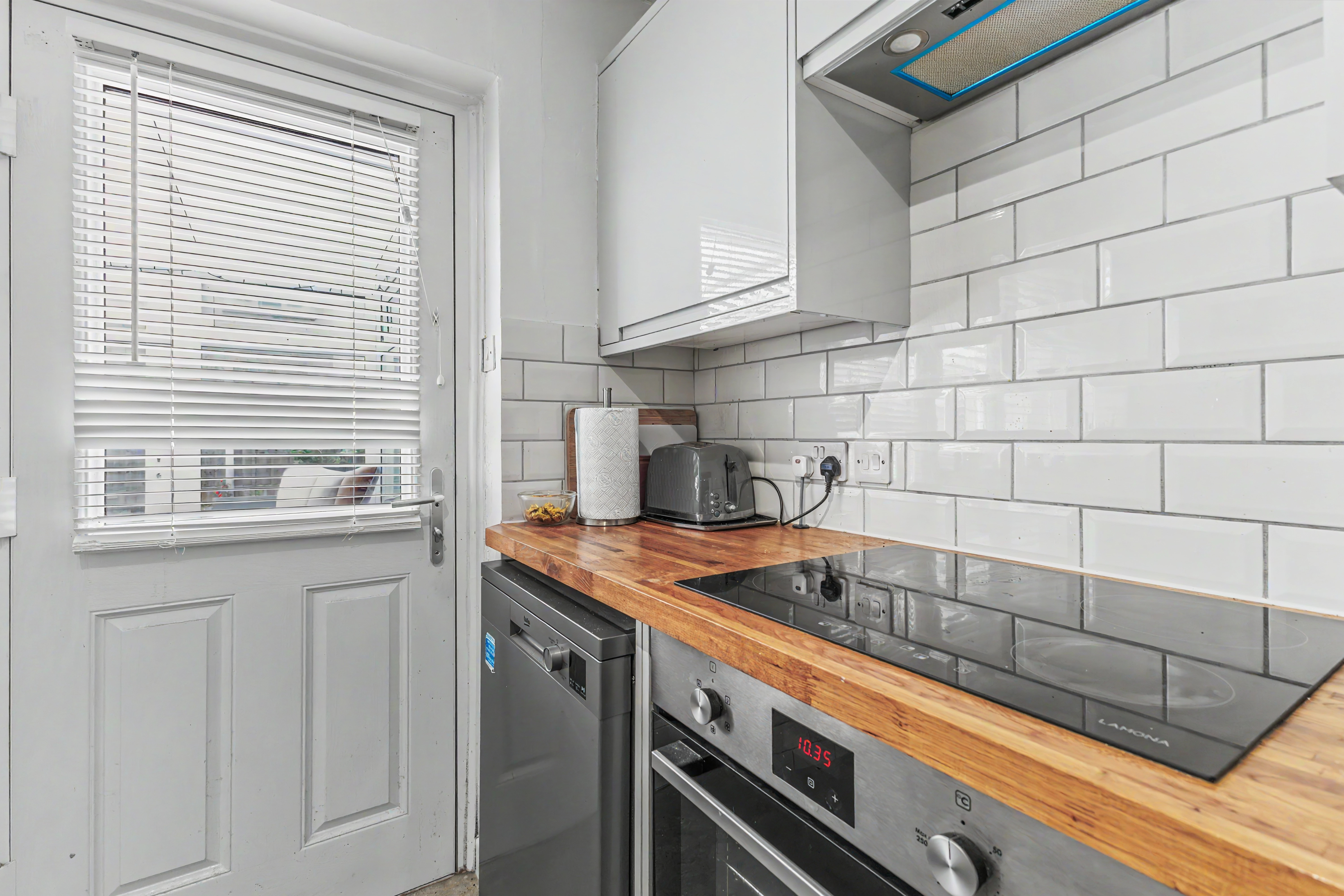 2 bedroom detached bungalow for sale, Welchman Place, Warwick, CV35