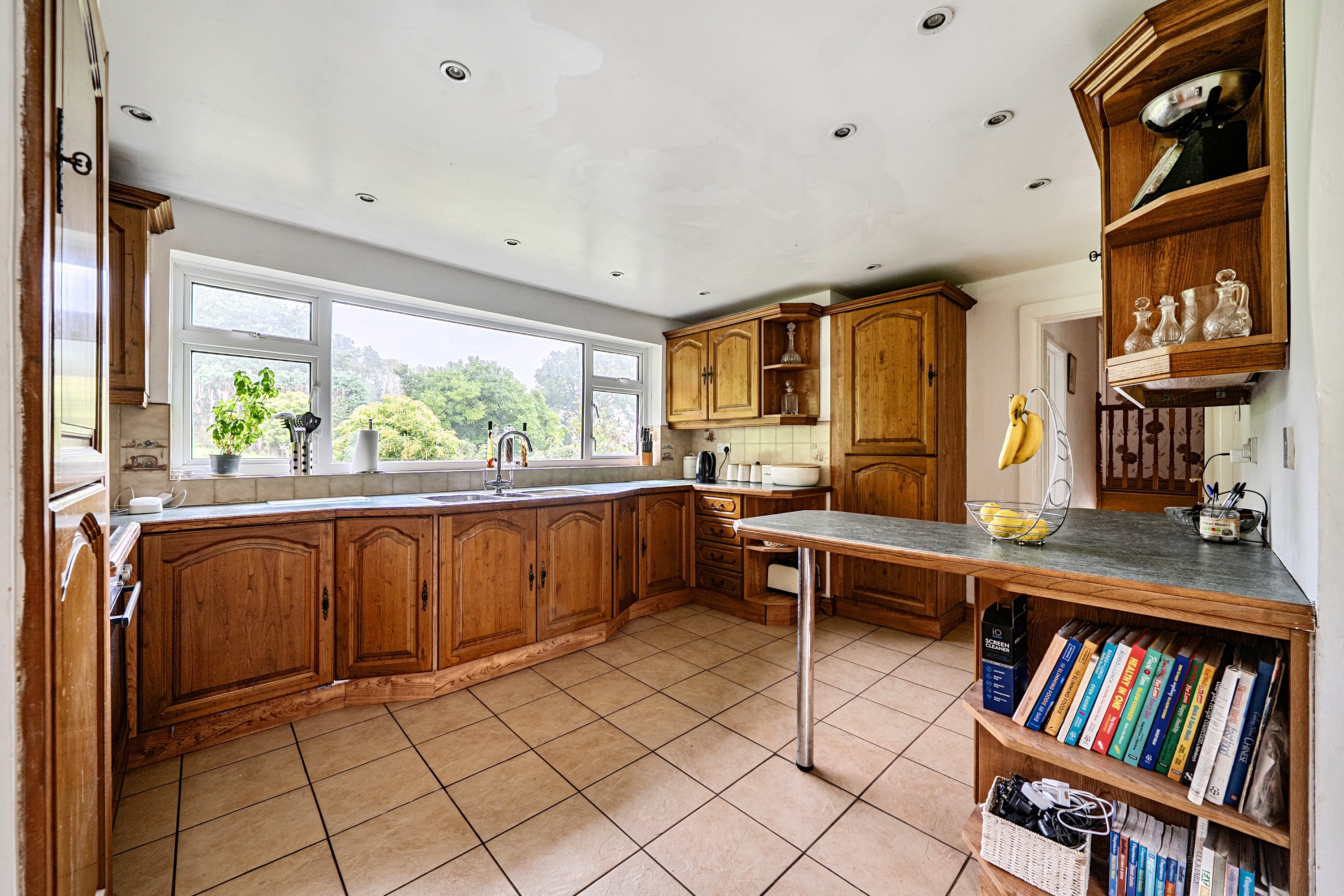 5 bedroom detached house for sale, Forest House, Pontypool, NP4