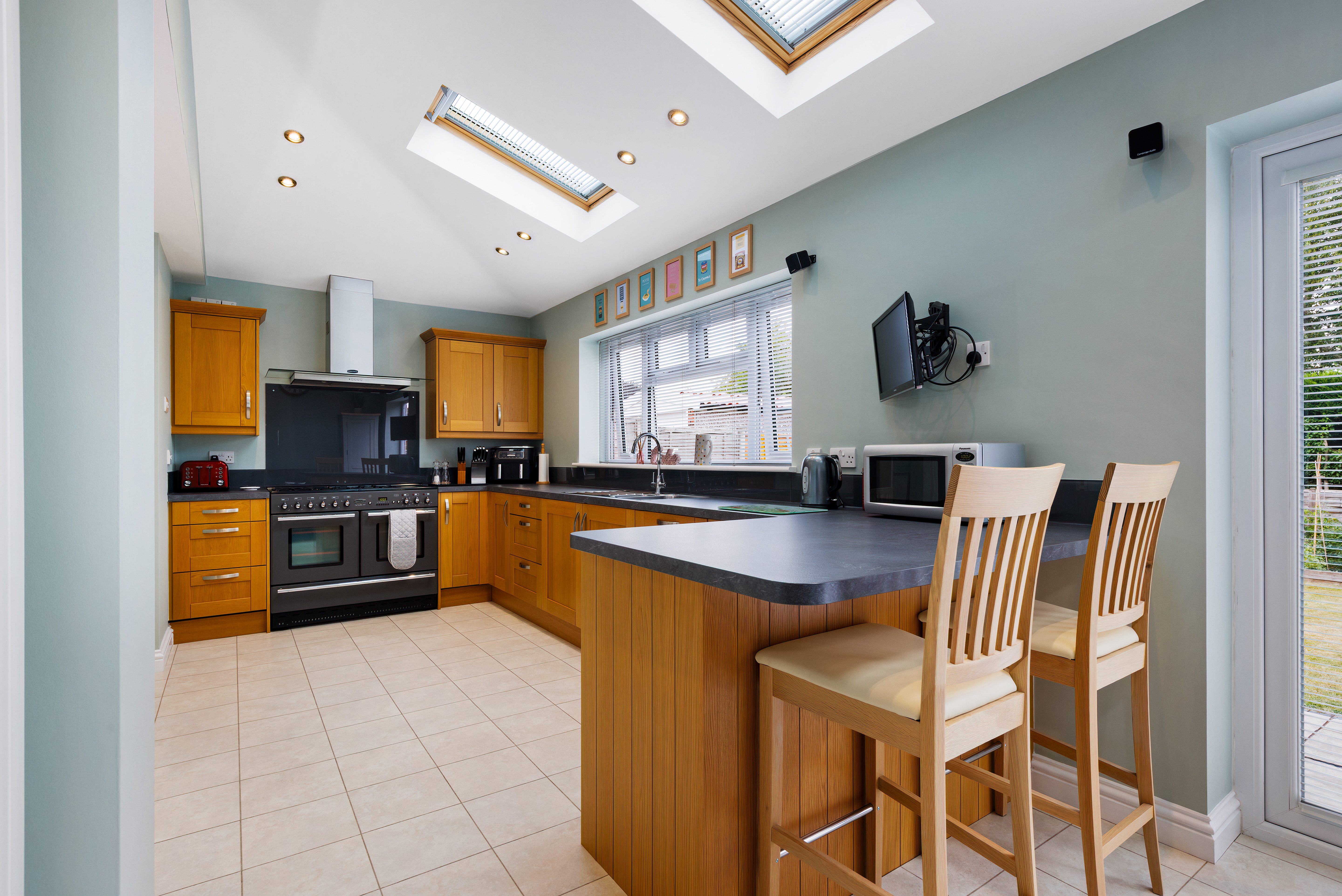 3 bedroom semi detached house for sale, Beaufort Avenue, Leamington Spa, CV32