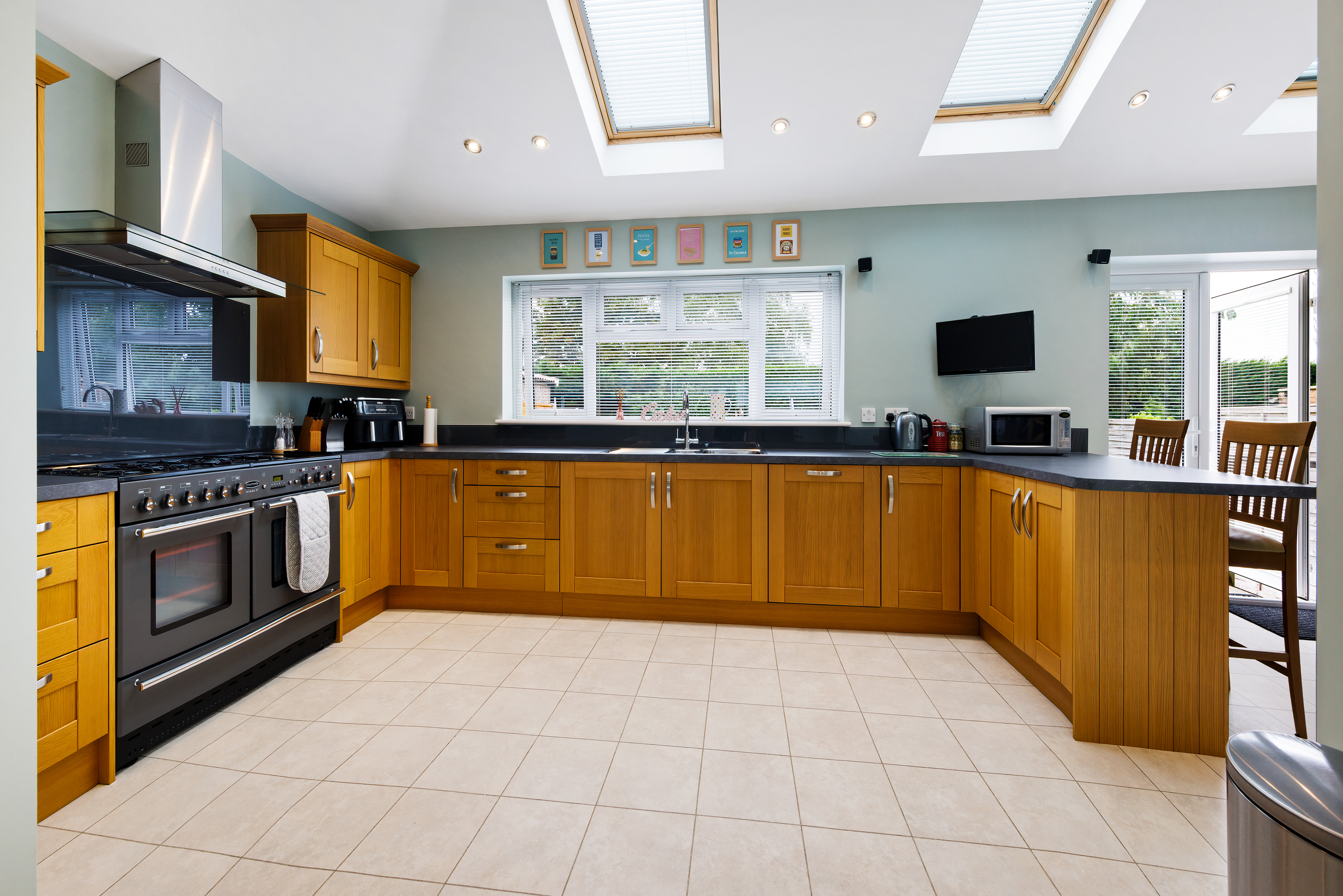 3 bedroom semi detached house for sale, Beaufort Avenue, Leamington Spa, CV32