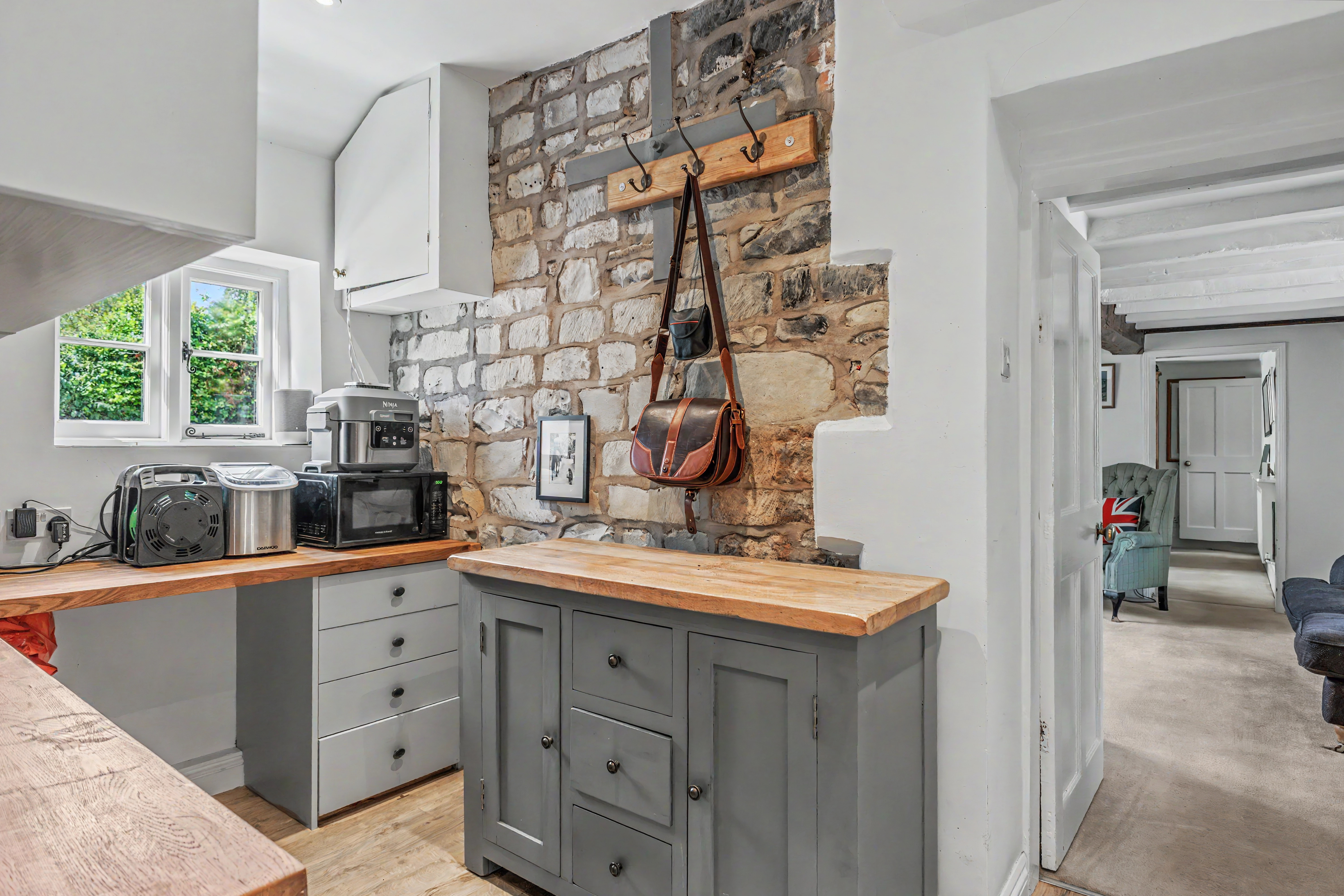 2 bedroom detached house for sale, Forge Cottage Watery Lane, Warwick, CV35