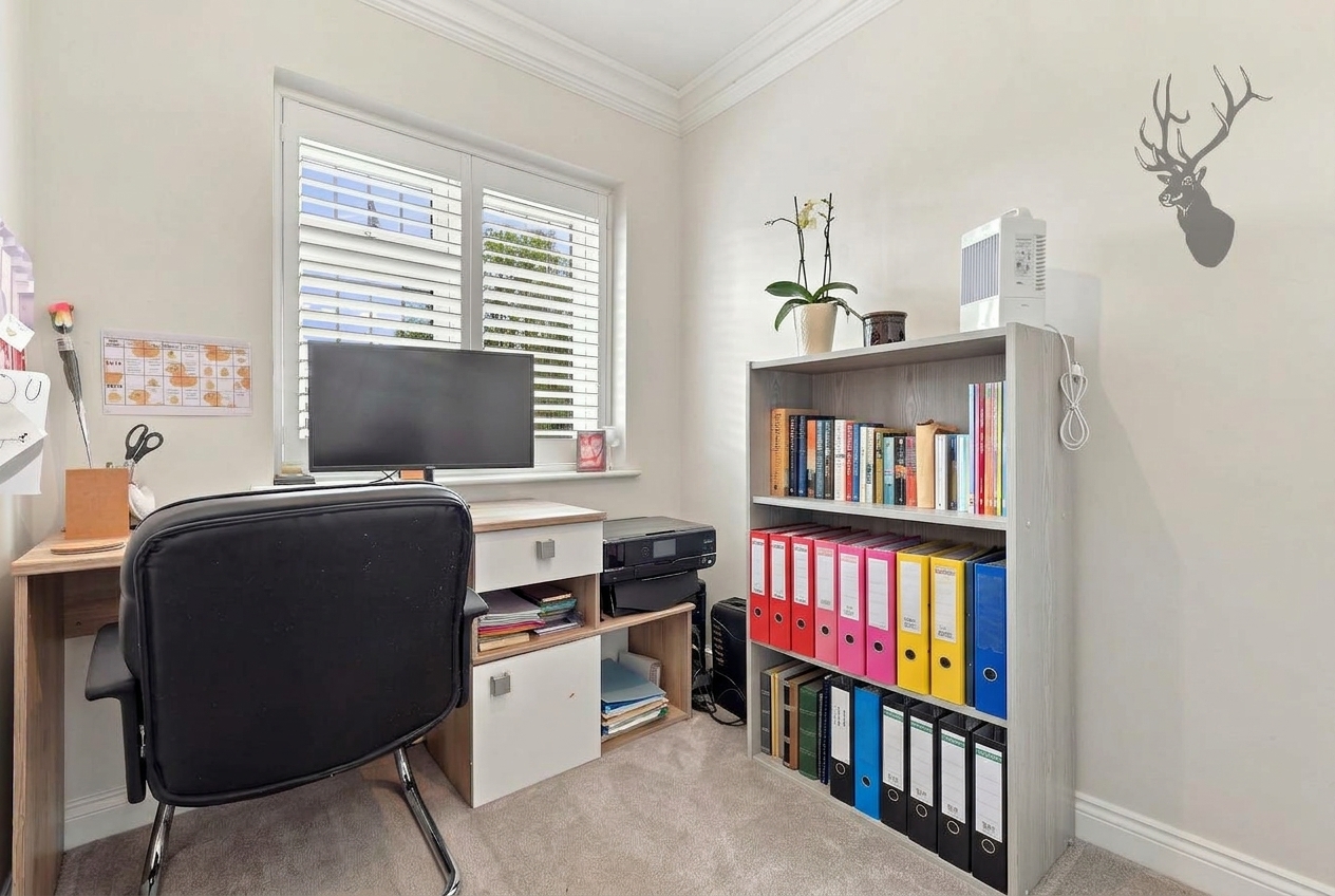 4 bedroom semi detached house for sale, Orchard Drive, Epping, CM16, photo 17 of 20