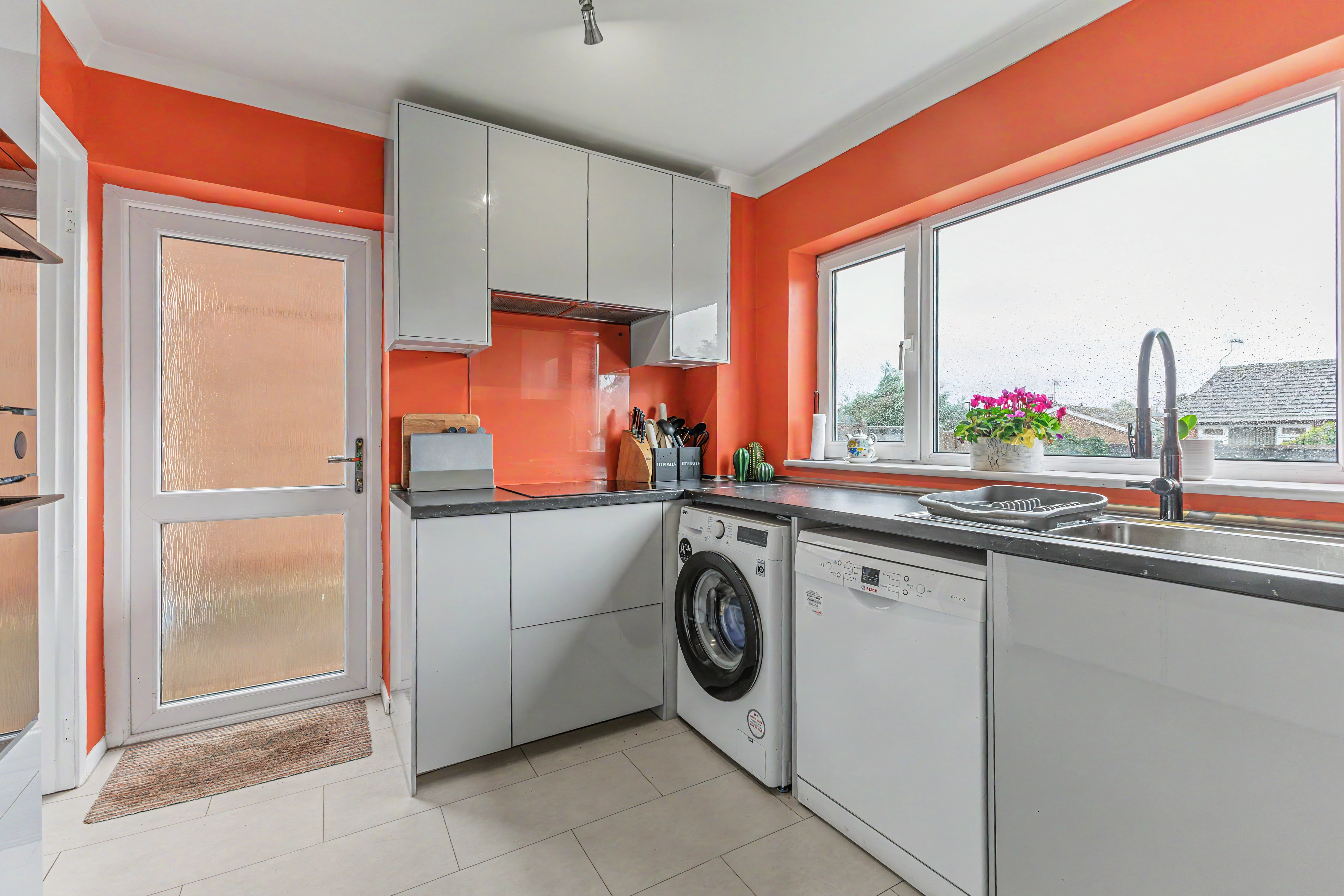 3 bedroom detached house for sale, Holloway Drive, Pershore, WR10, photo 3