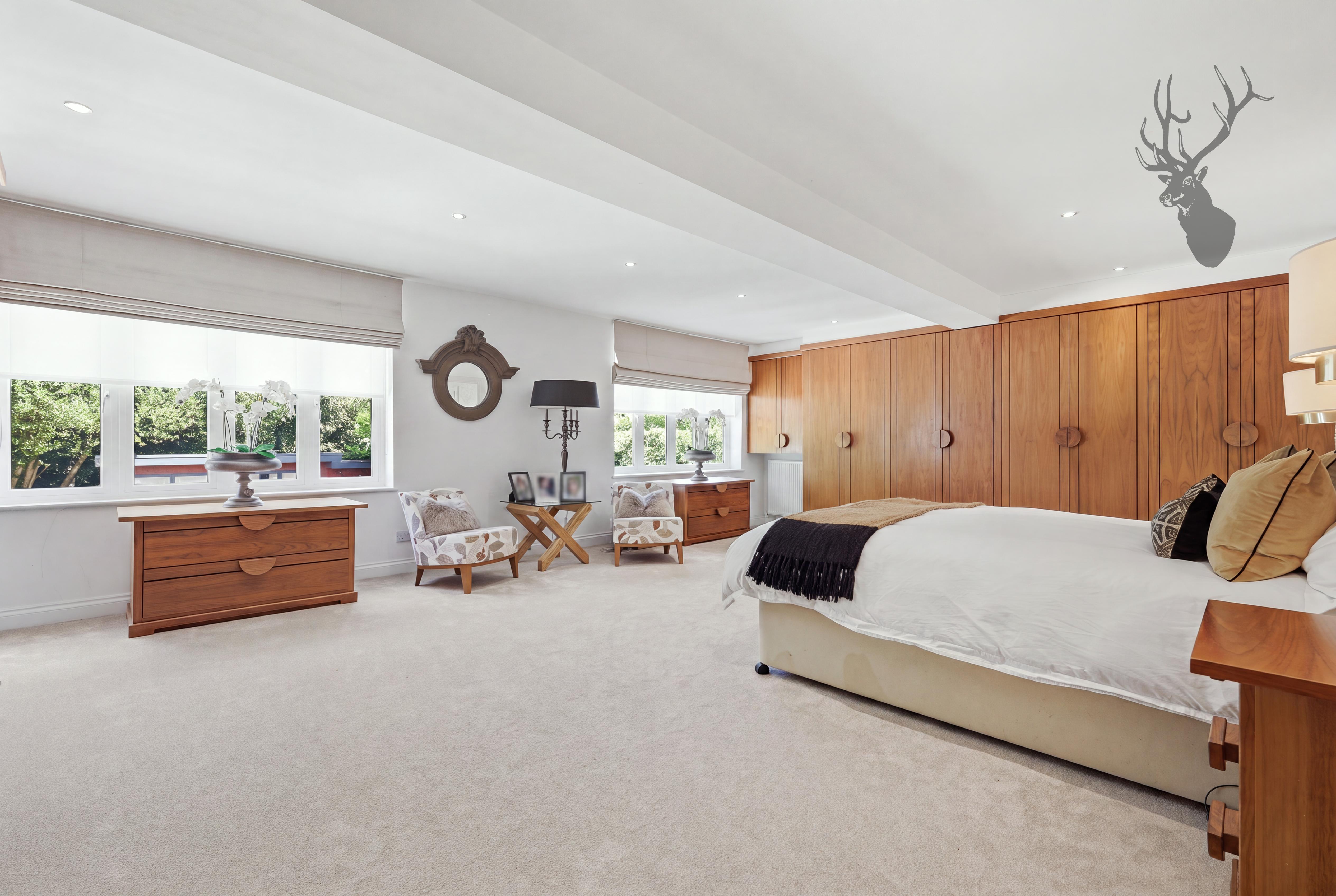 6 bedroom detached house for sale, Broadstrood, Loughton, IG10, photo 12 of 20