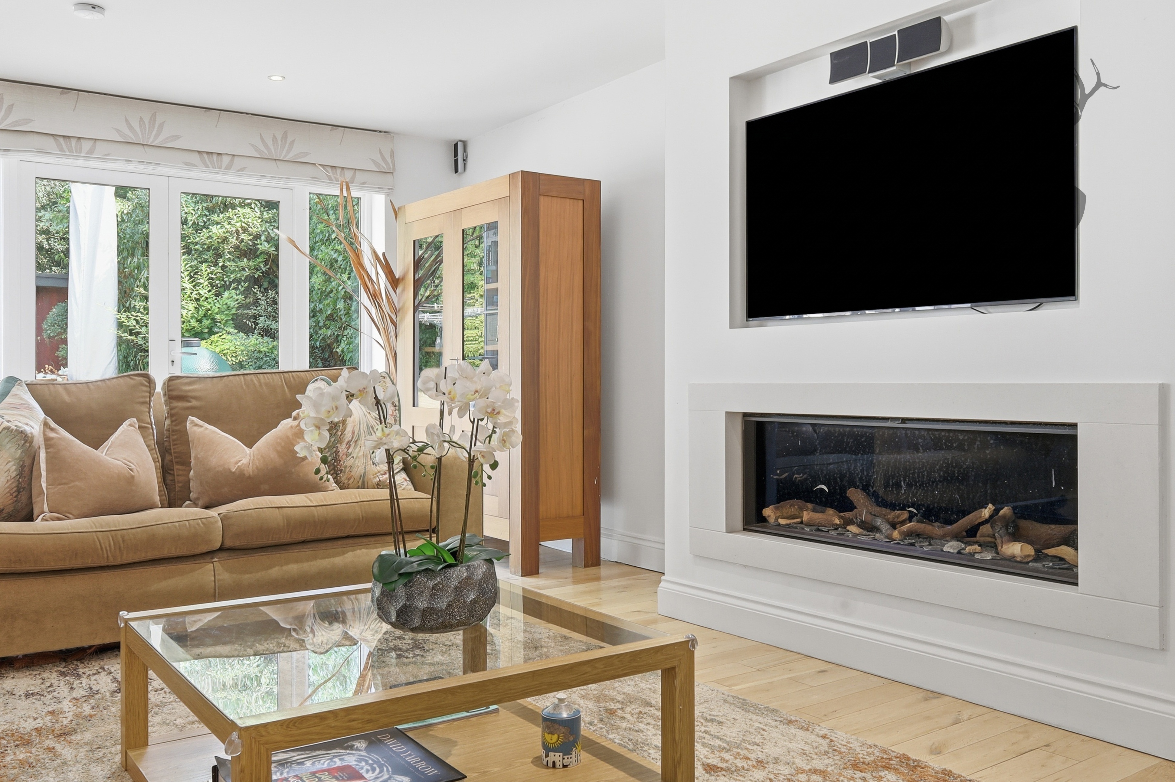 6 bedroom detached house for sale, Broadstrood, Loughton, IG10, photo 3