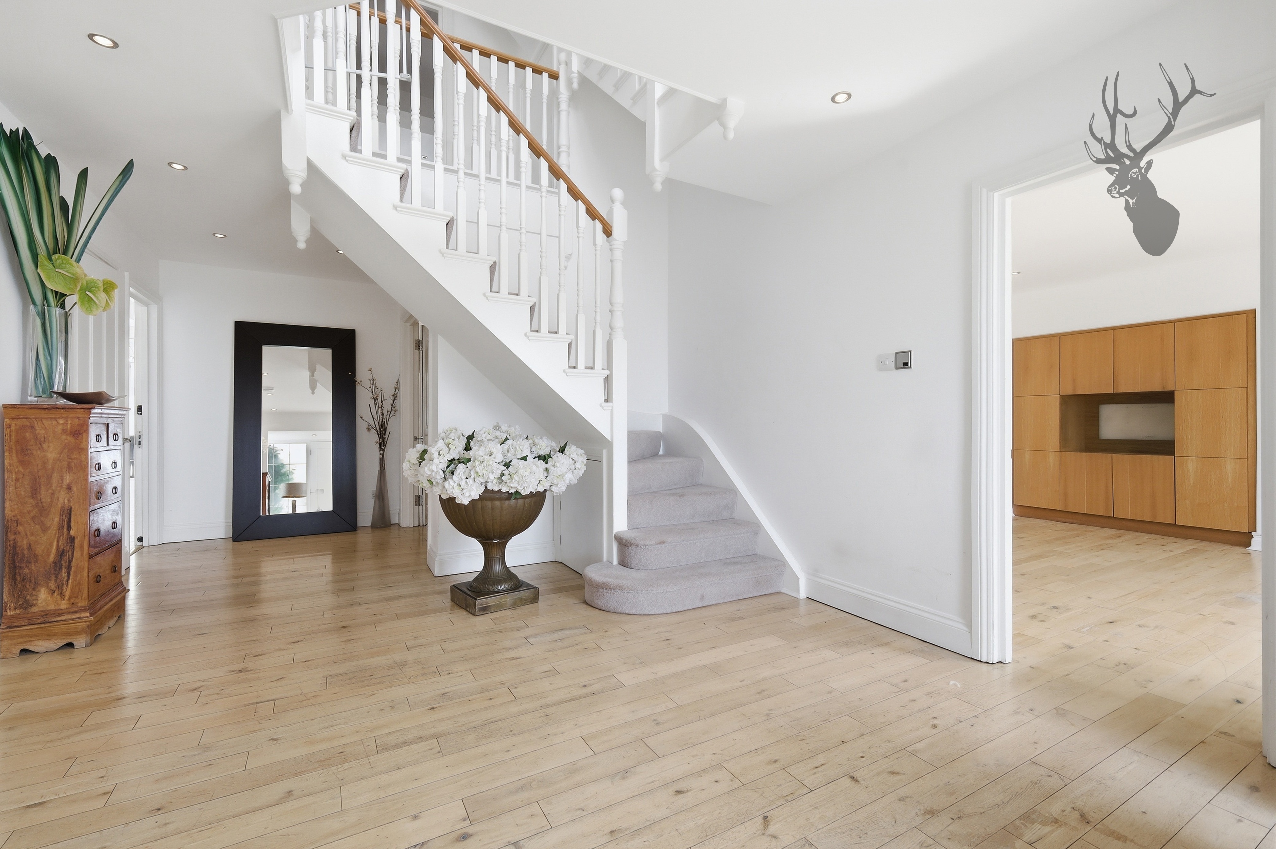 6 bedroom detached house for sale, Broadstrood, Loughton, IG10, photo 10 of 20