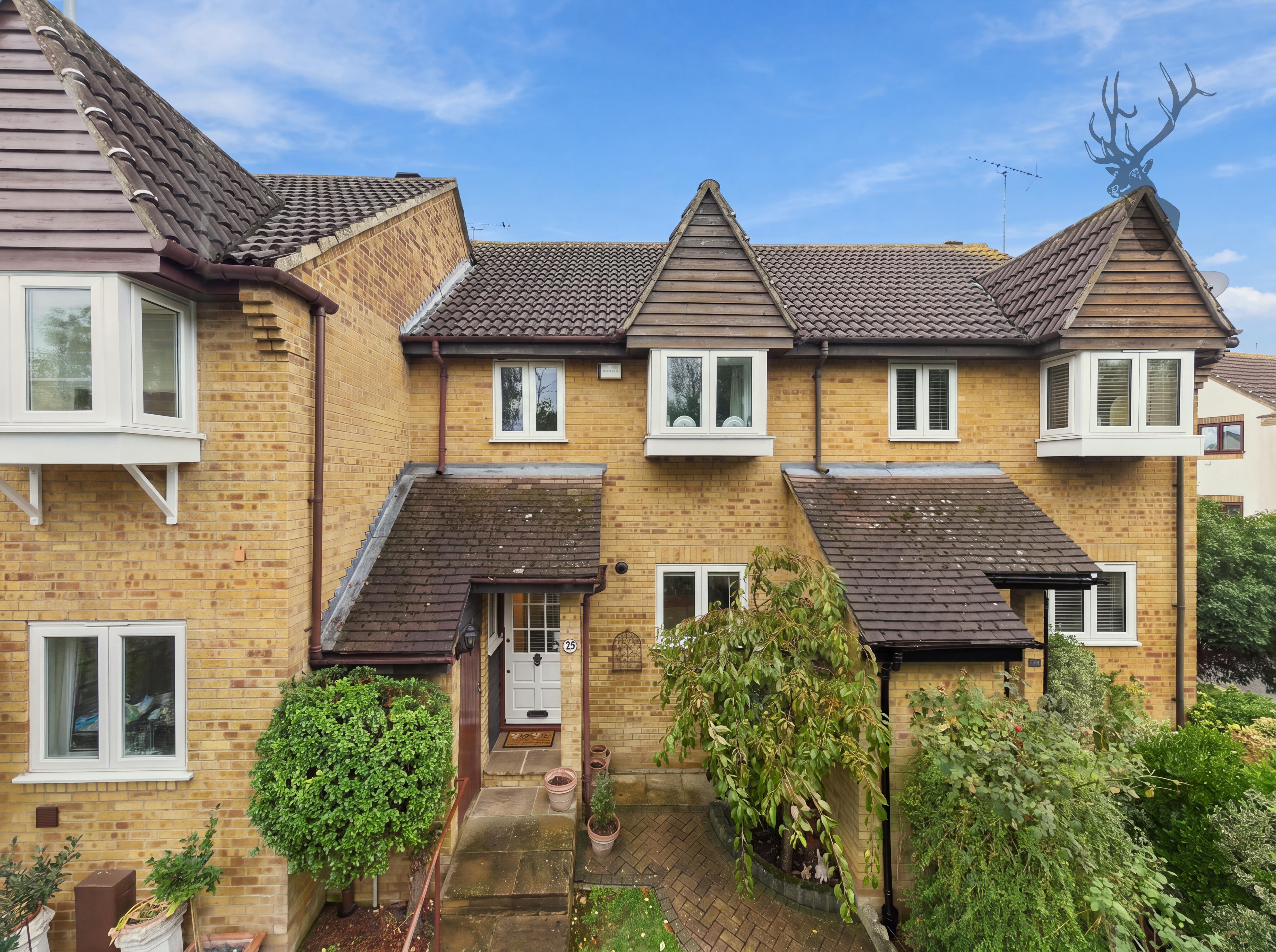 3 bedroom mid-terraced house for sale, Slade End, Epping, CM16