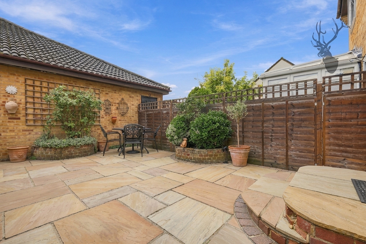3 bedroom mid-terraced house for sale, Slade End, Epping, CM16, photo 15 of 17