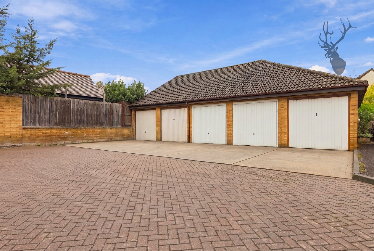 3 bedroom mid-terraced house for sale, Slade End, Epping, CM16, photo 3