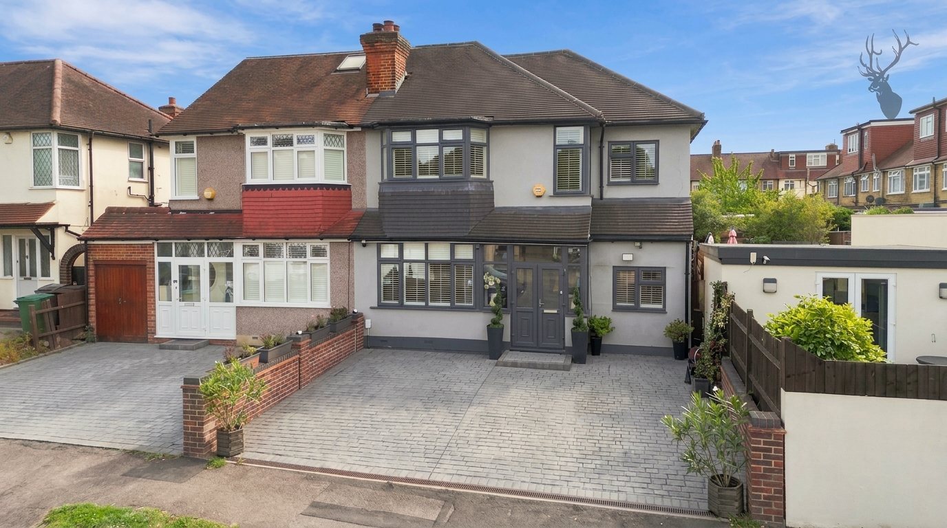 4 bedroom semi detached house for sale, Harold Road, London, E4