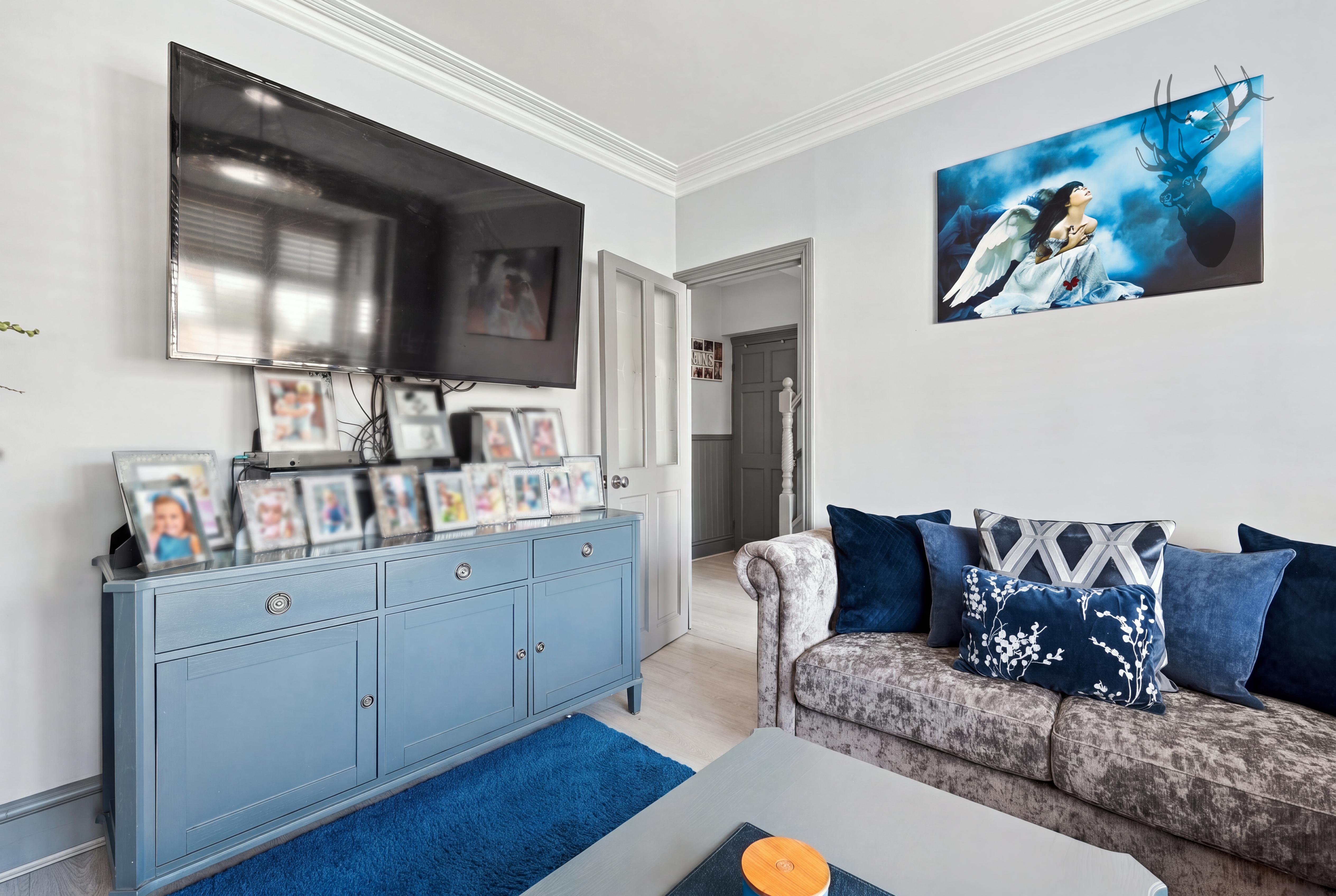 4 bedroom semi detached house for sale, Harold Road, London, E4, photo 3