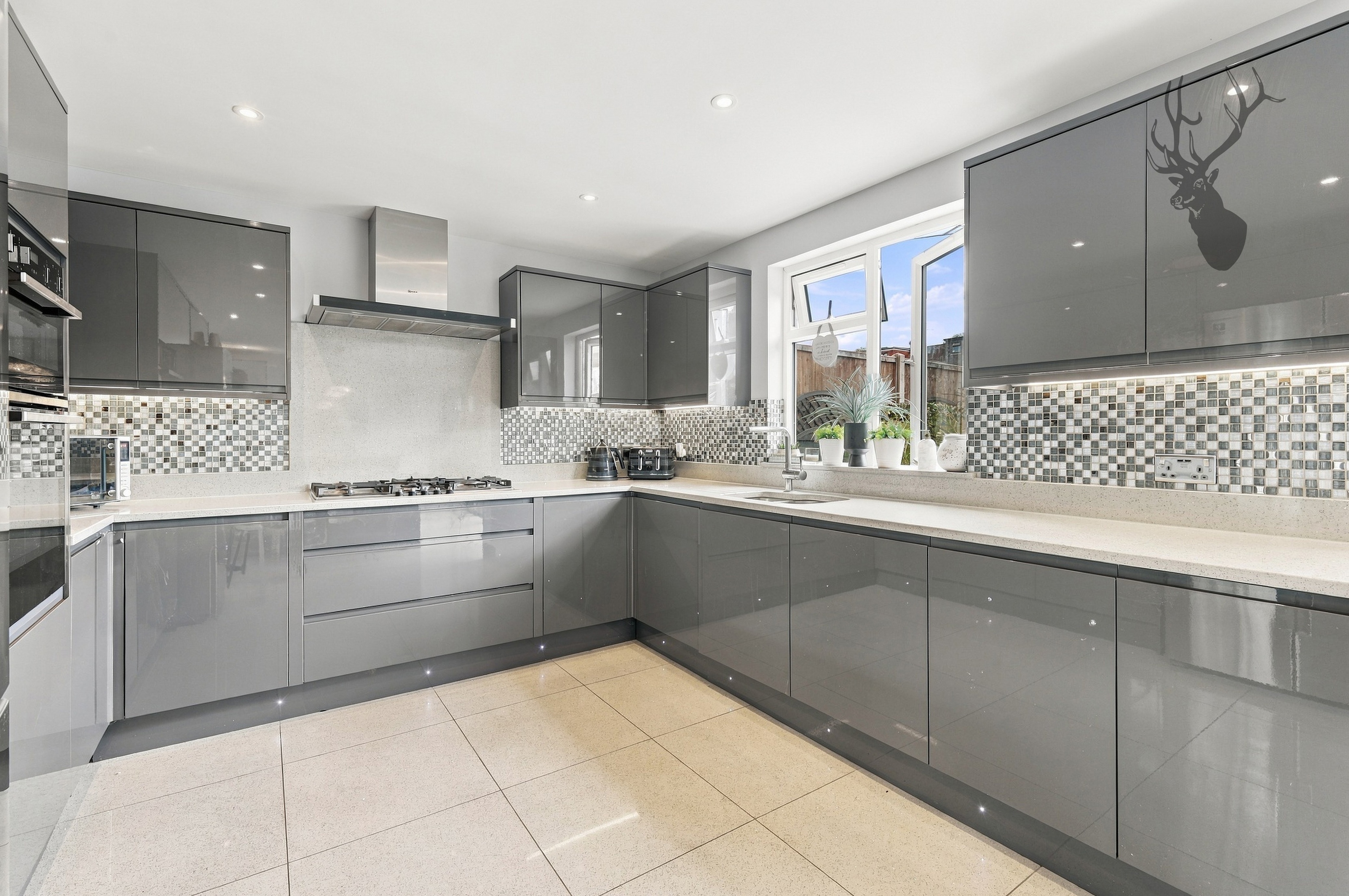 4 bedroom semi detached house for sale, Harold Road, London, E4, photo 9 of 20