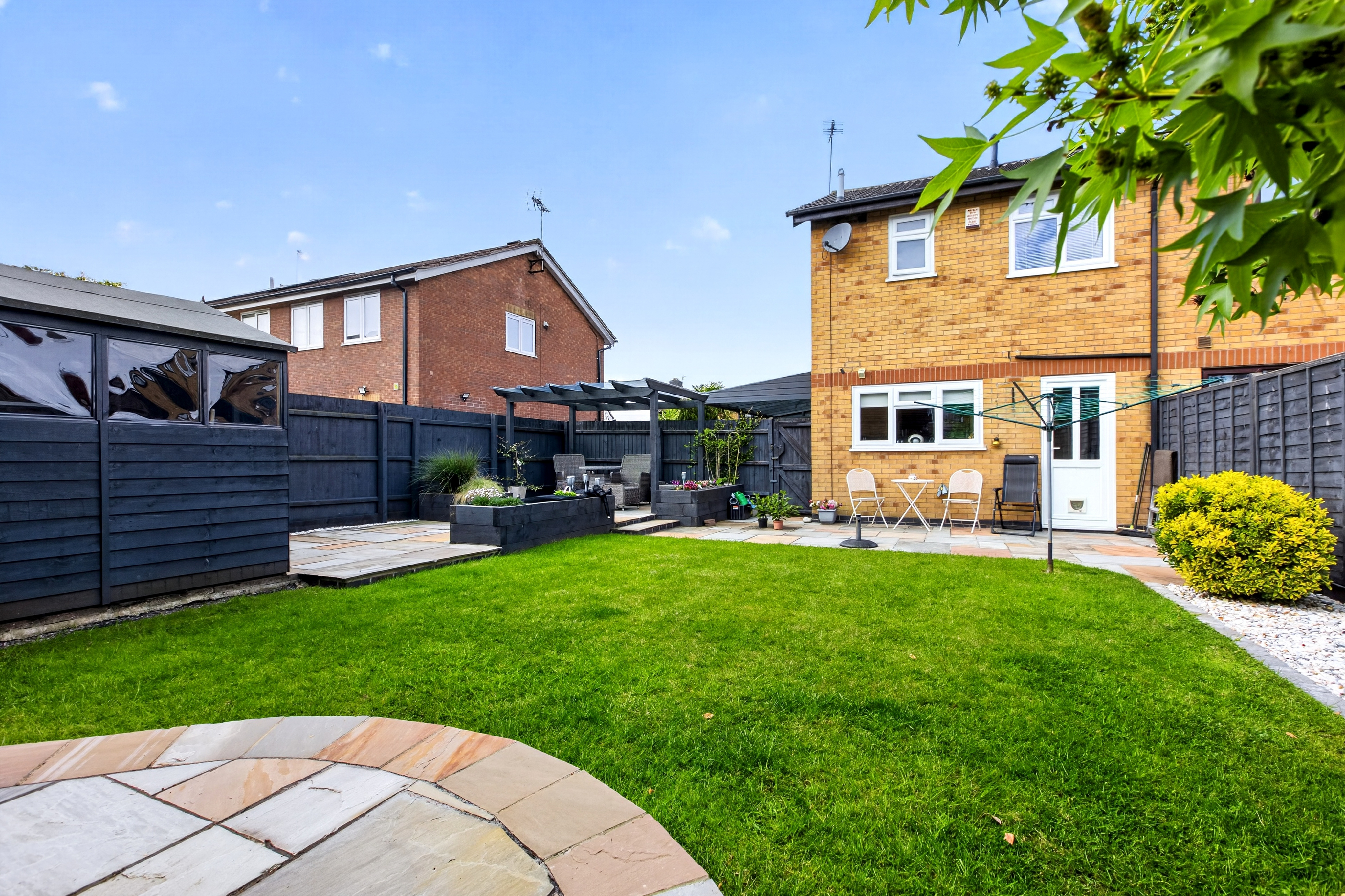 2 bedroom semi detached house for sale, Faraday Close, Leicester, LE9
