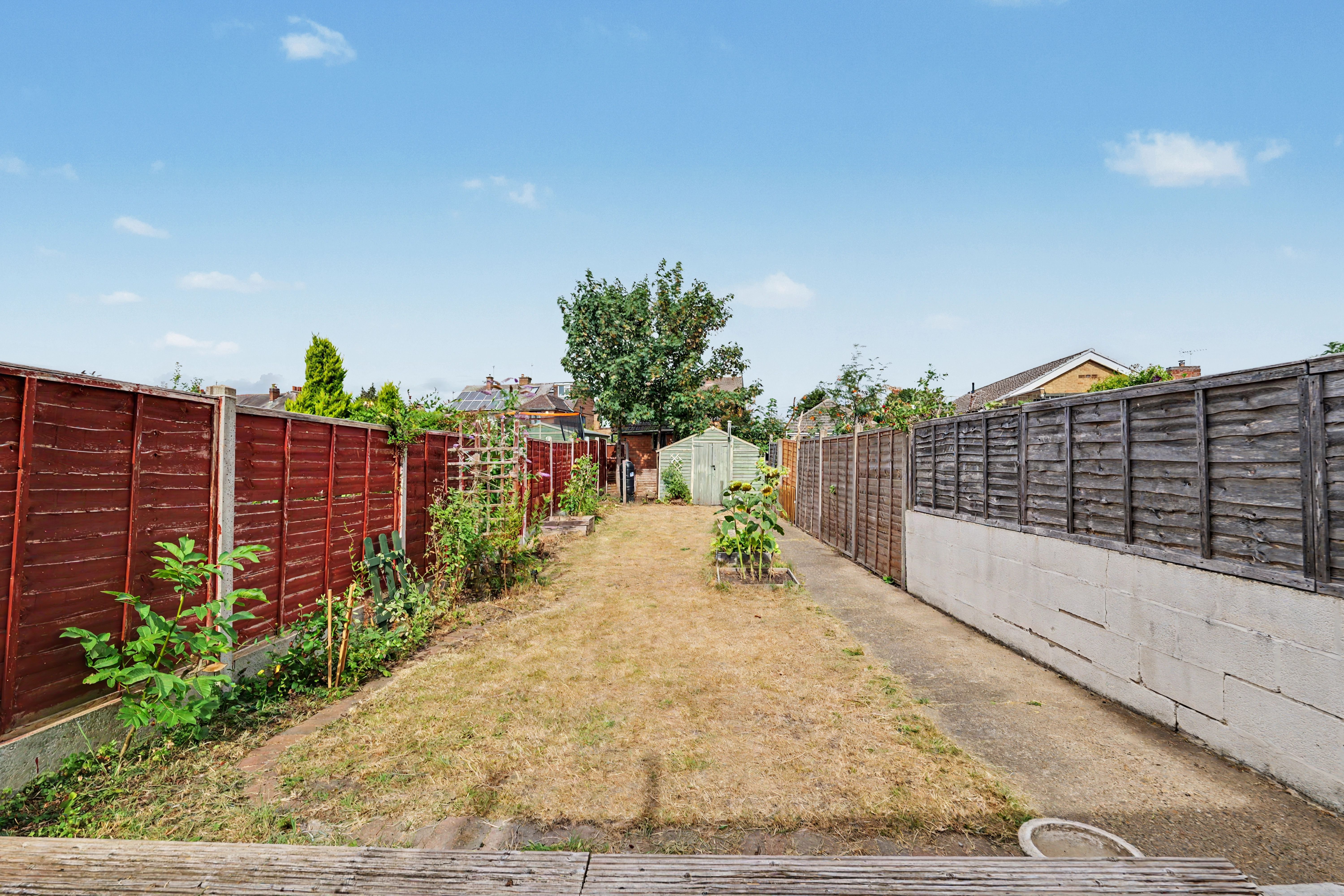 3 bedroom terraced house for sale, Linden Road, Loughborough, LE11