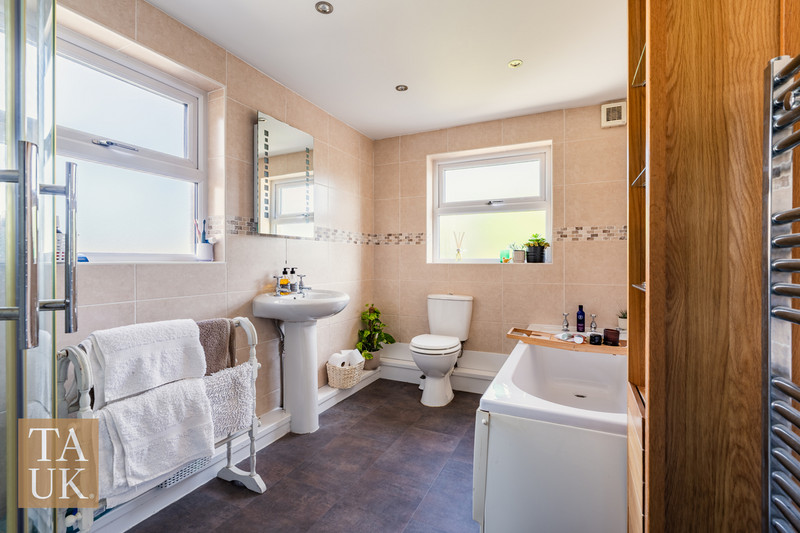 3 bedroom for sale, Tyn Ronnen Bethel, Caernarfon, LL55, photo 12 of 20