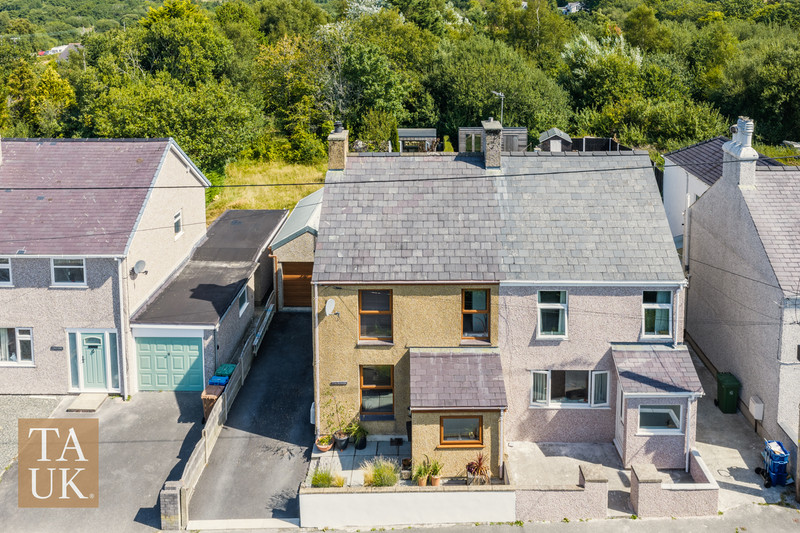 3 bedroom for sale, Tyn Ronnen Bethel, Caernarfon, LL55, photo 15 of 20
