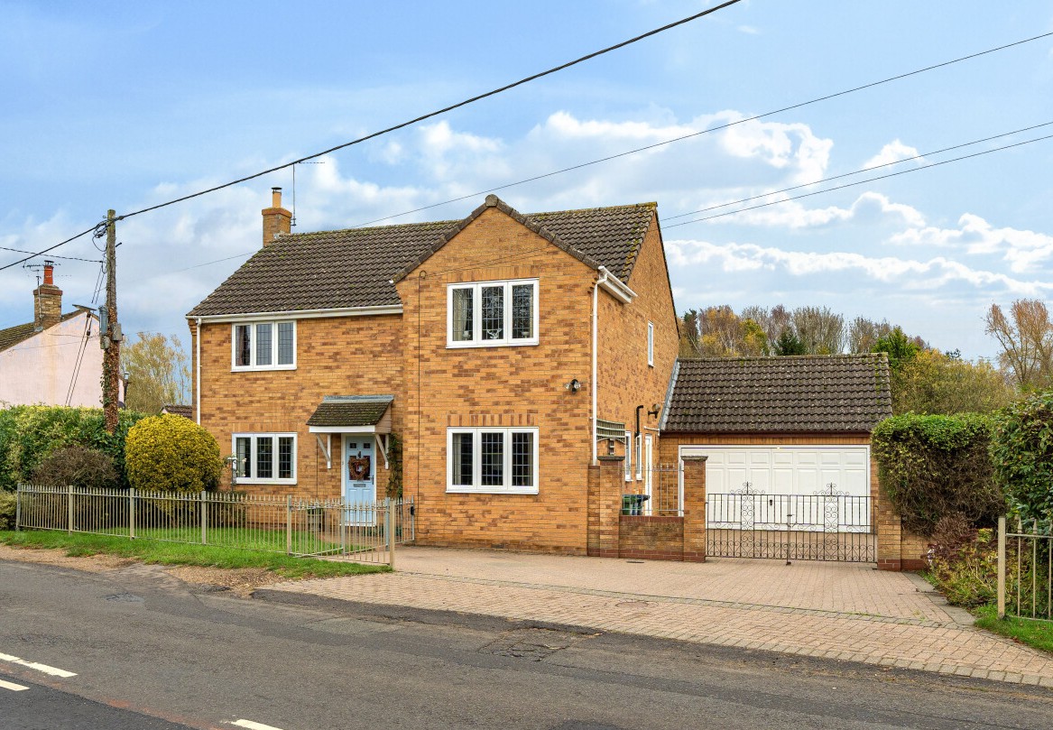 4 bedroom detached house for sale, The Bank, Huntingdon, PE28