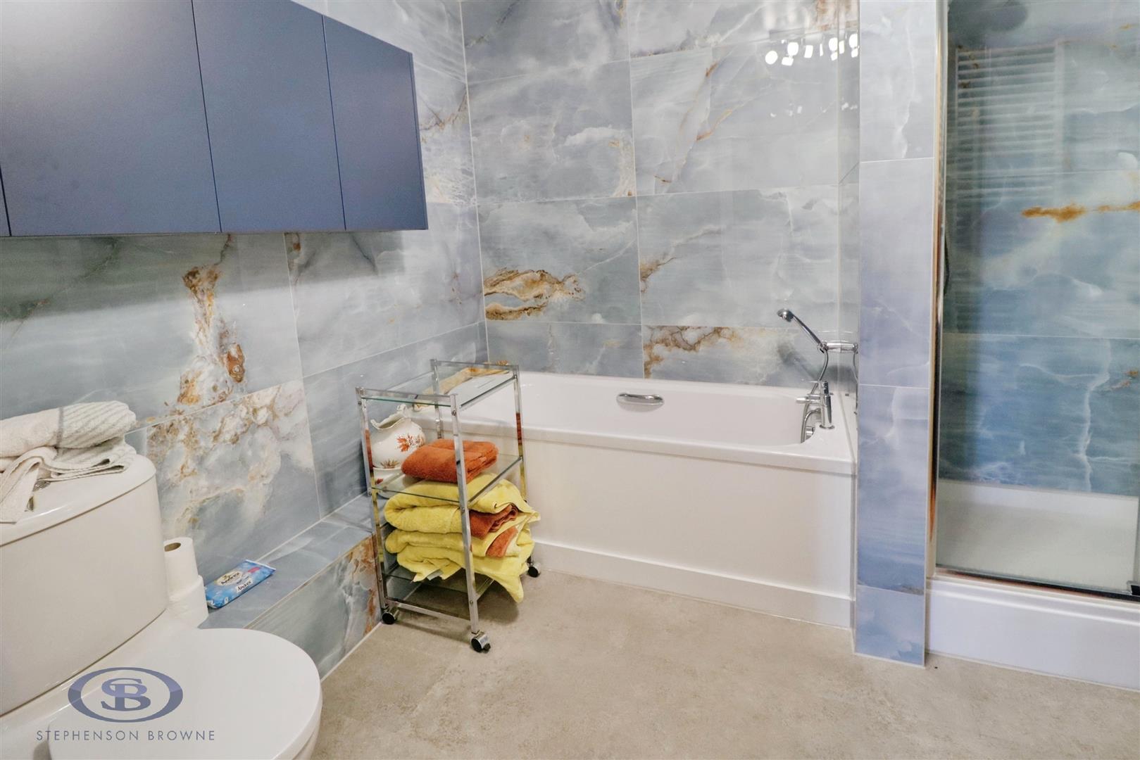 3 bedroom apartment for sale, Ashbourne Drive, Crewe, CW2, photo 13 of 20