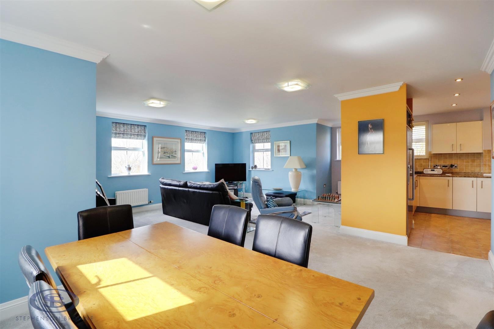 3 bedroom apartment for sale, Ashbourne Drive, Crewe, CW2, photo 4